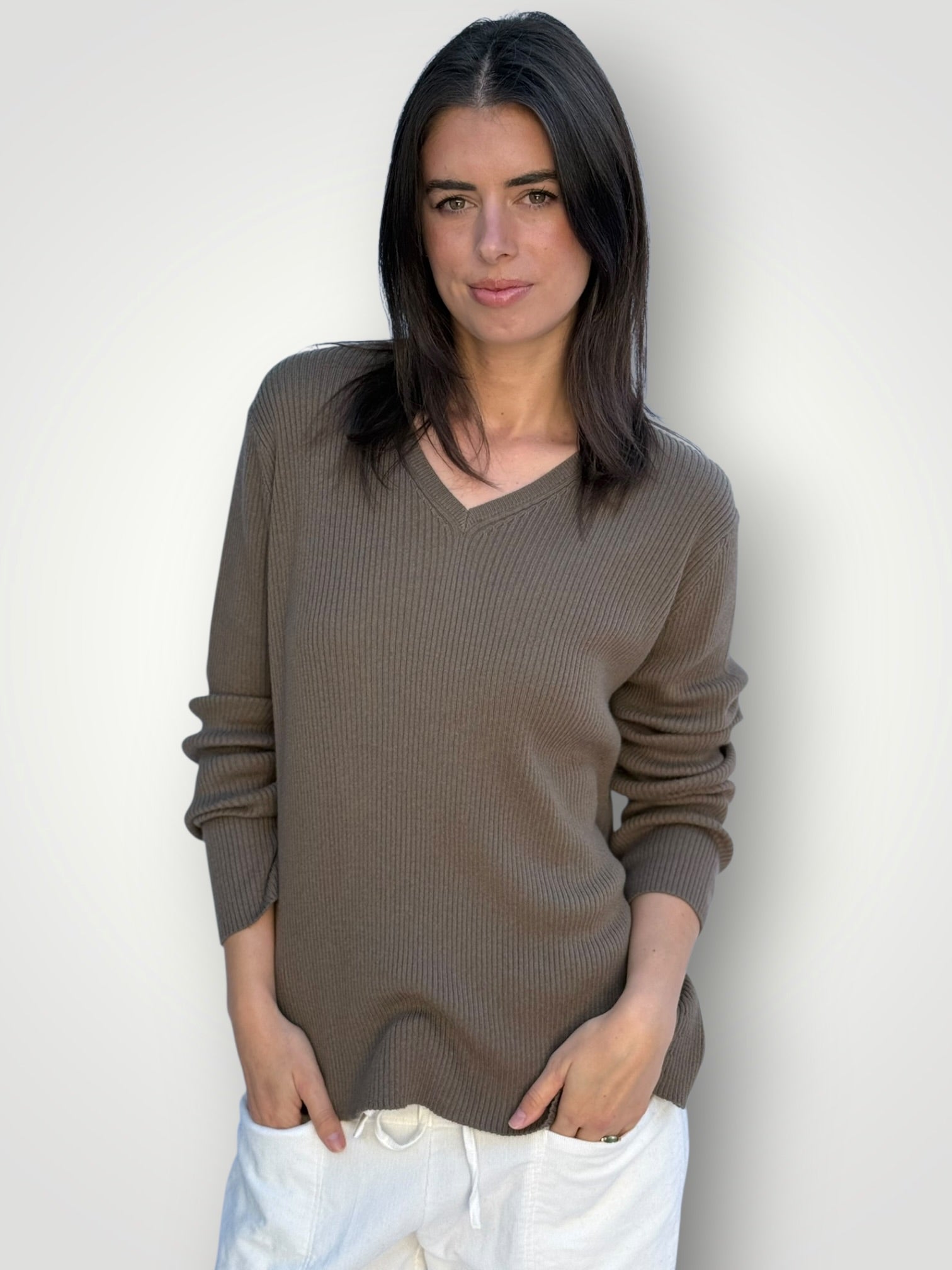 georgia v neck ribbed cashmere - walnut General