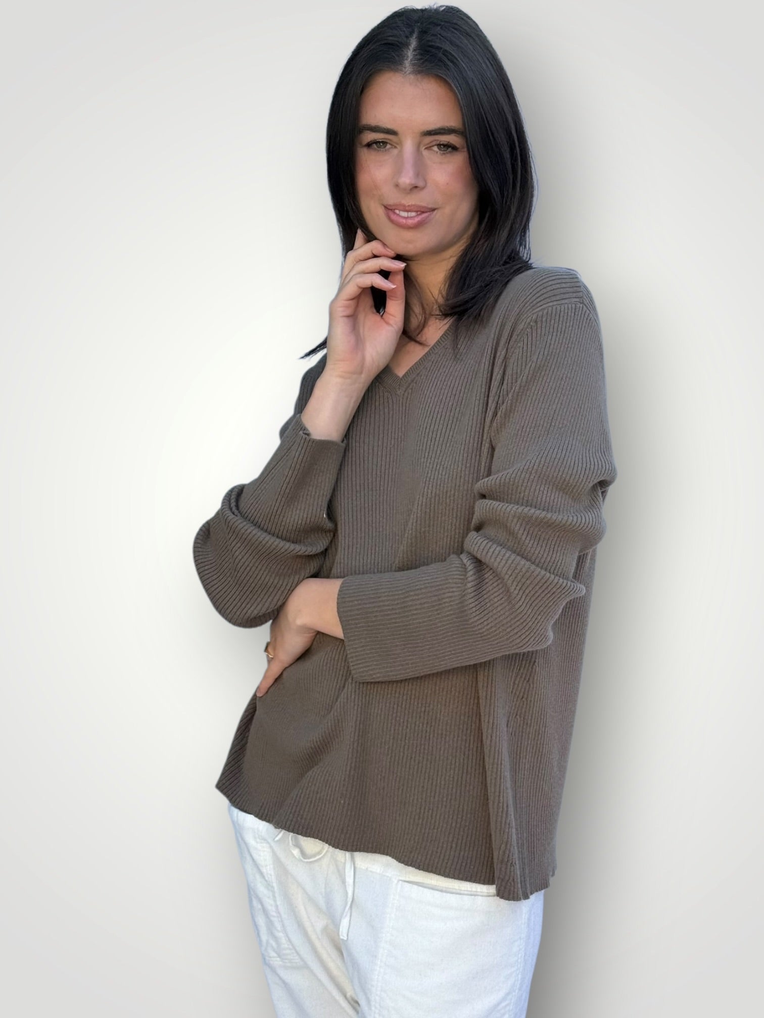 georgia v neck ribbed cashmere - walnut General