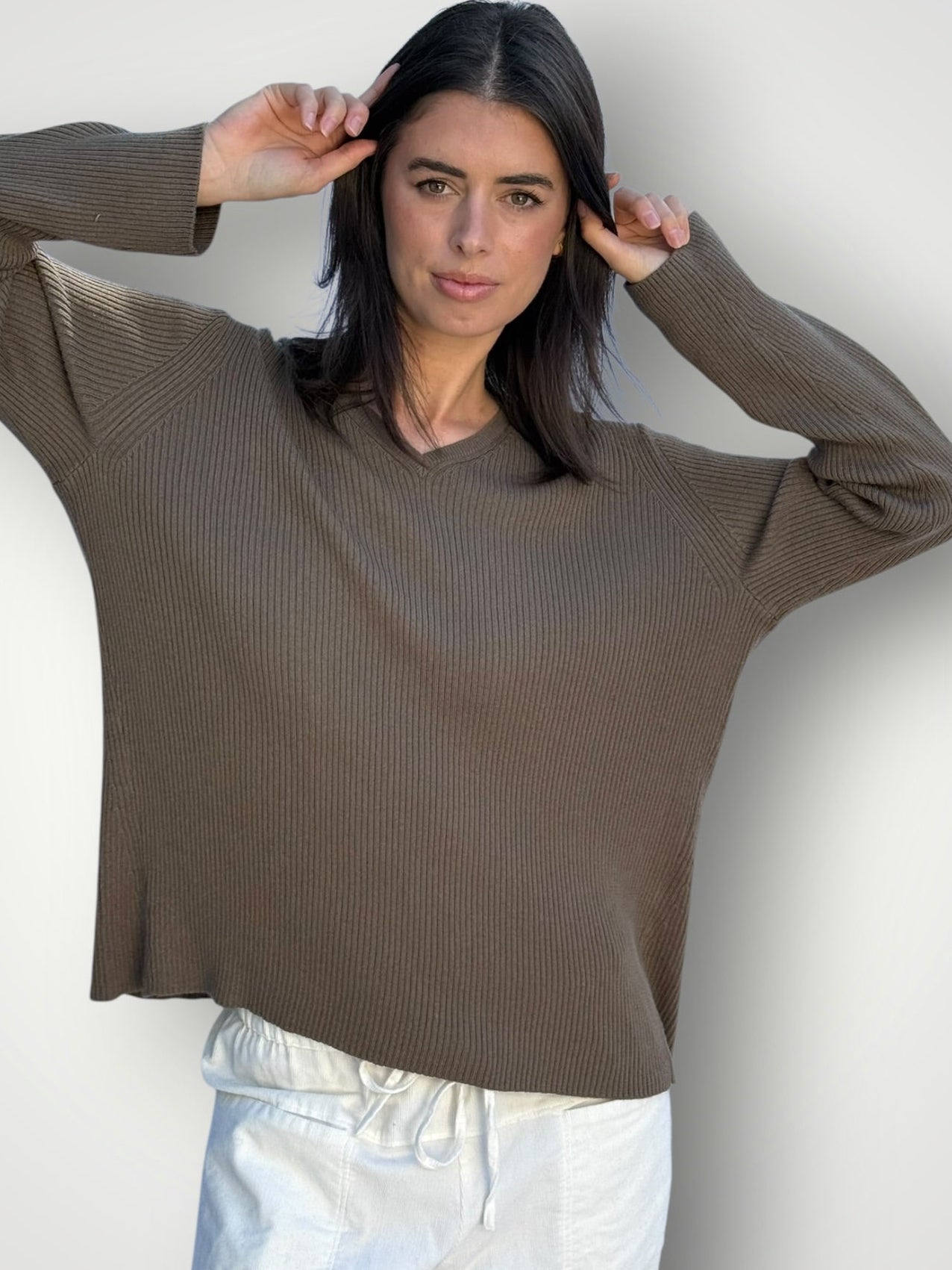 georgia v neck ribbed - walnut General
