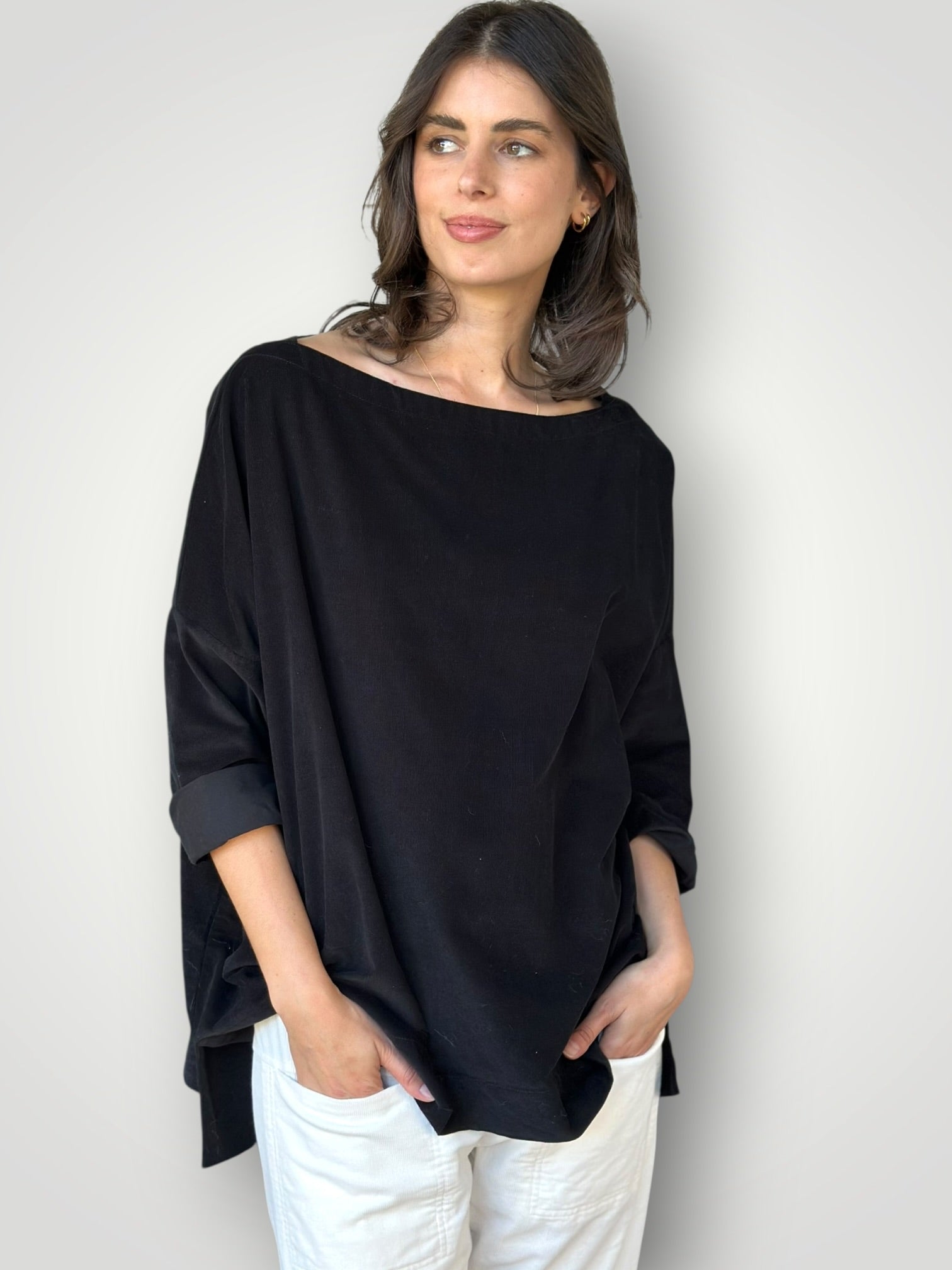 avril top -black cord Apparel