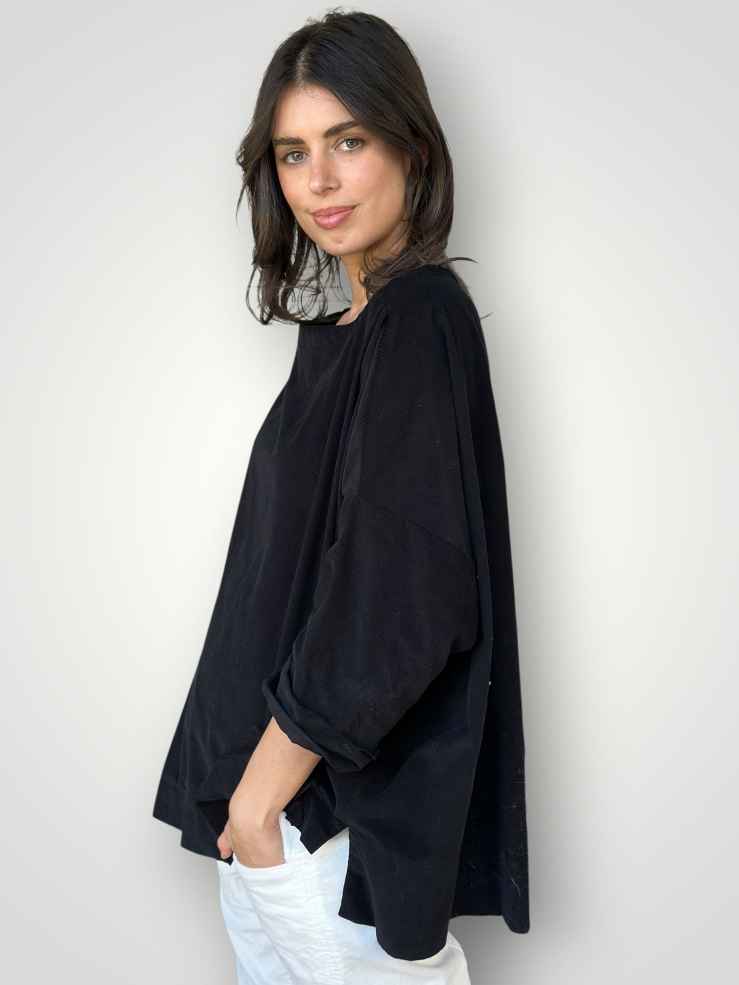 avril top -black cord Apparel