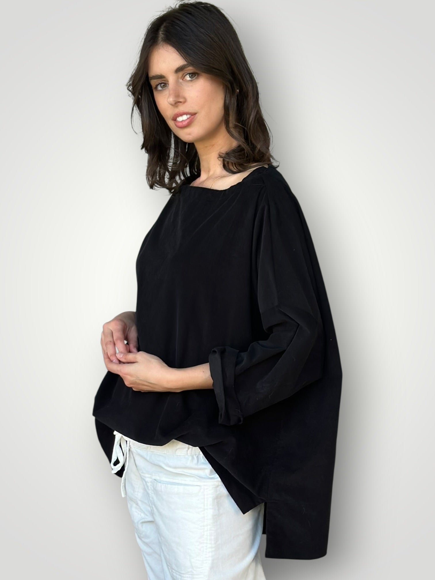 avril top -black cord Apparel