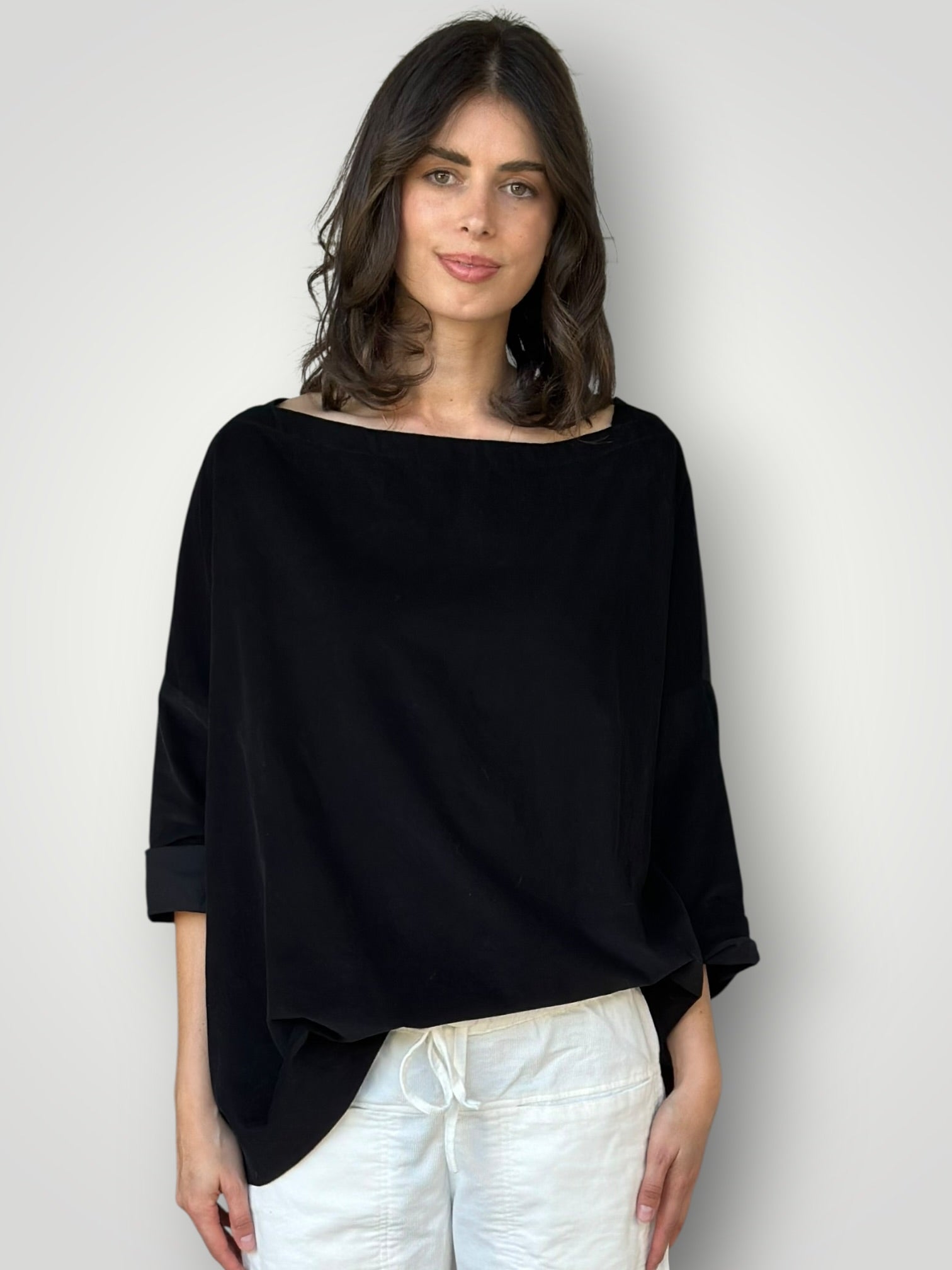 avril top -black cord Apparel