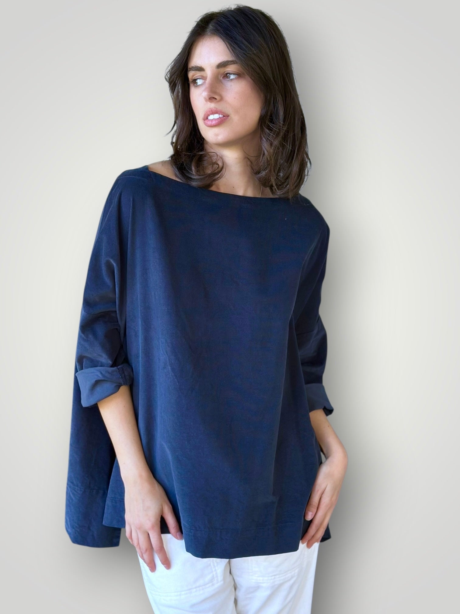 avril top -navy cord Apparel