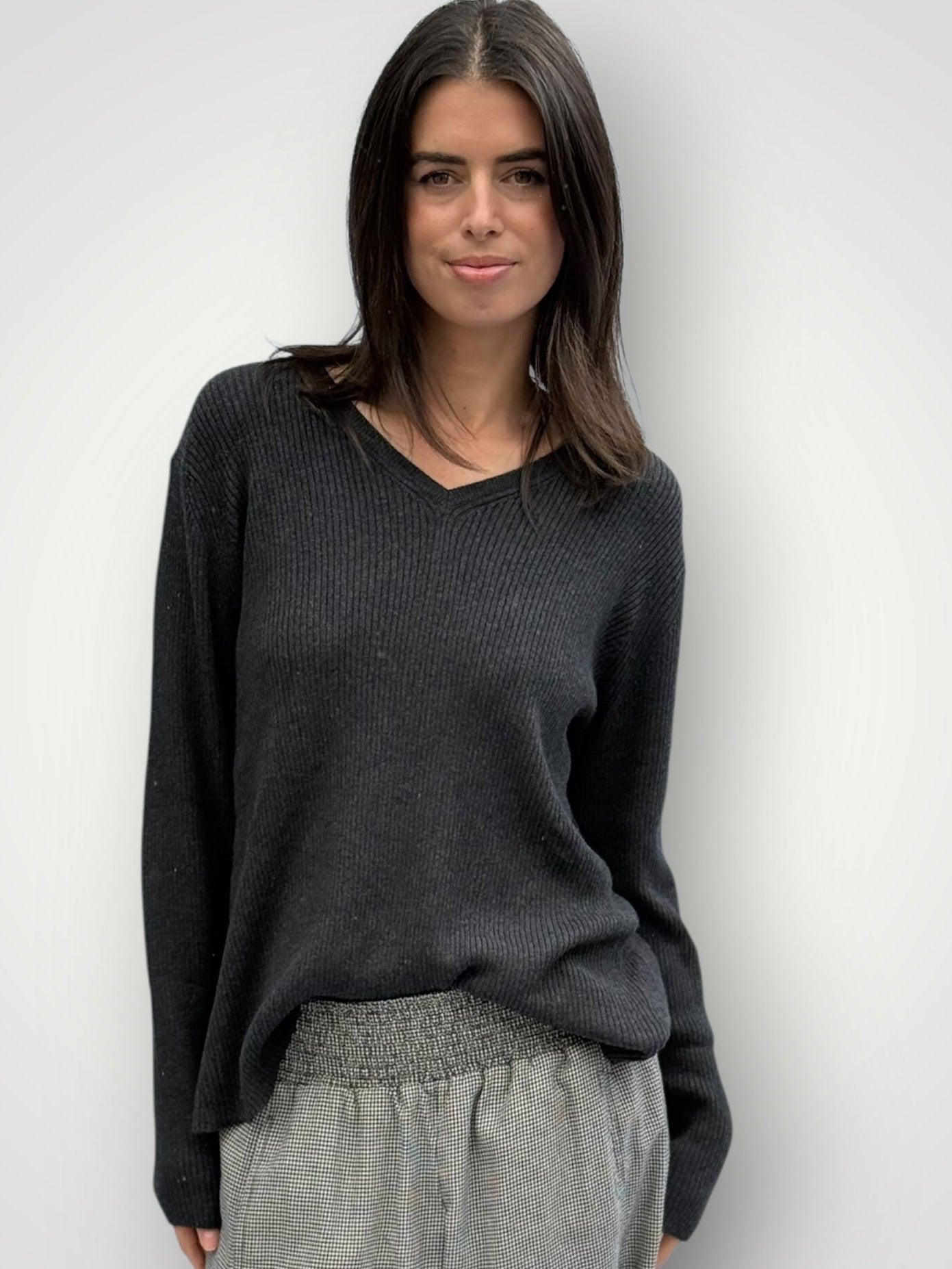 georgia v neck ribbed -charcoal General