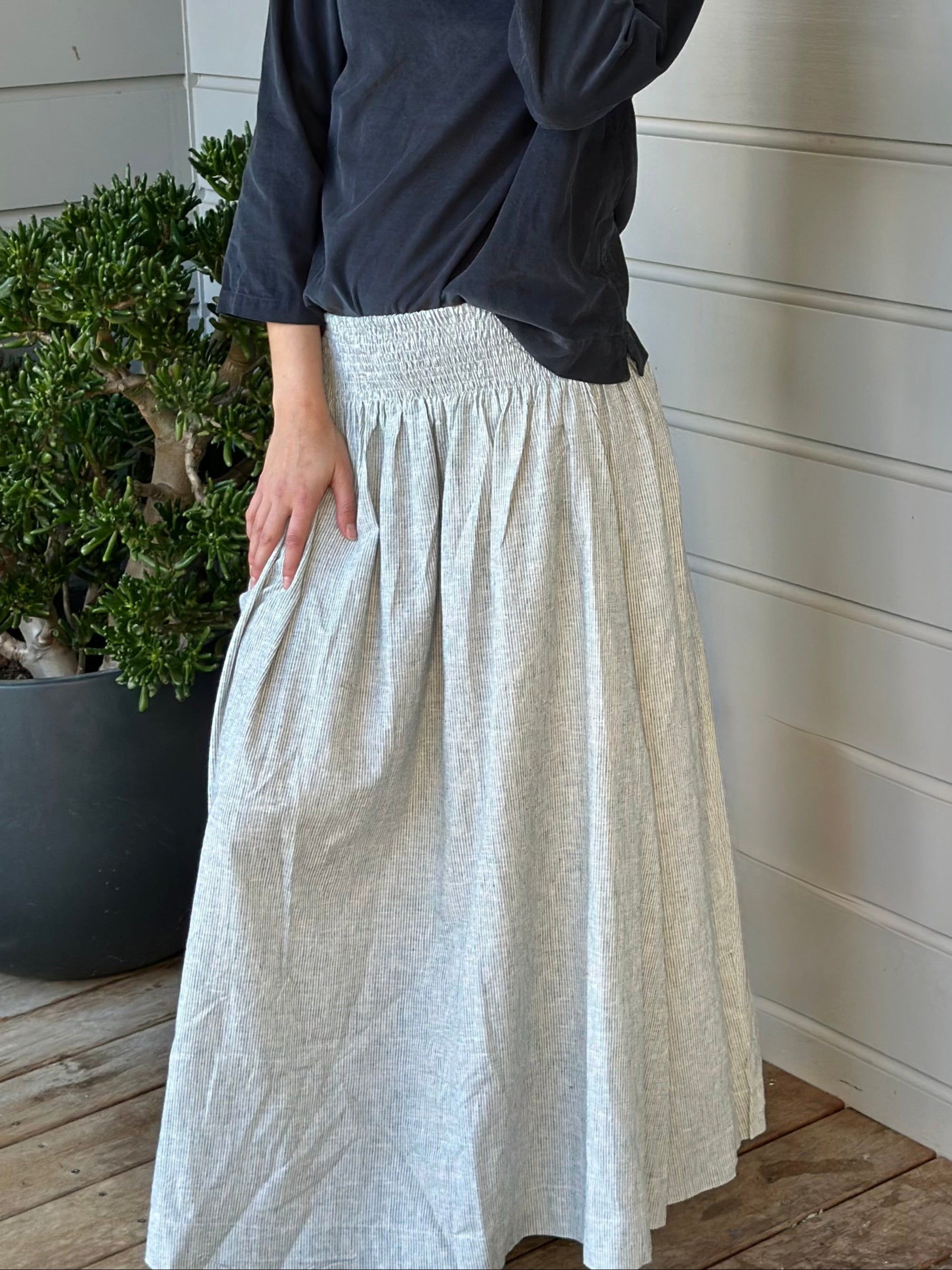 lulu skirt-fine grey stripe hemp Apparel