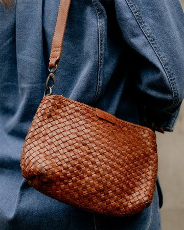 juju basque cross body- amber General