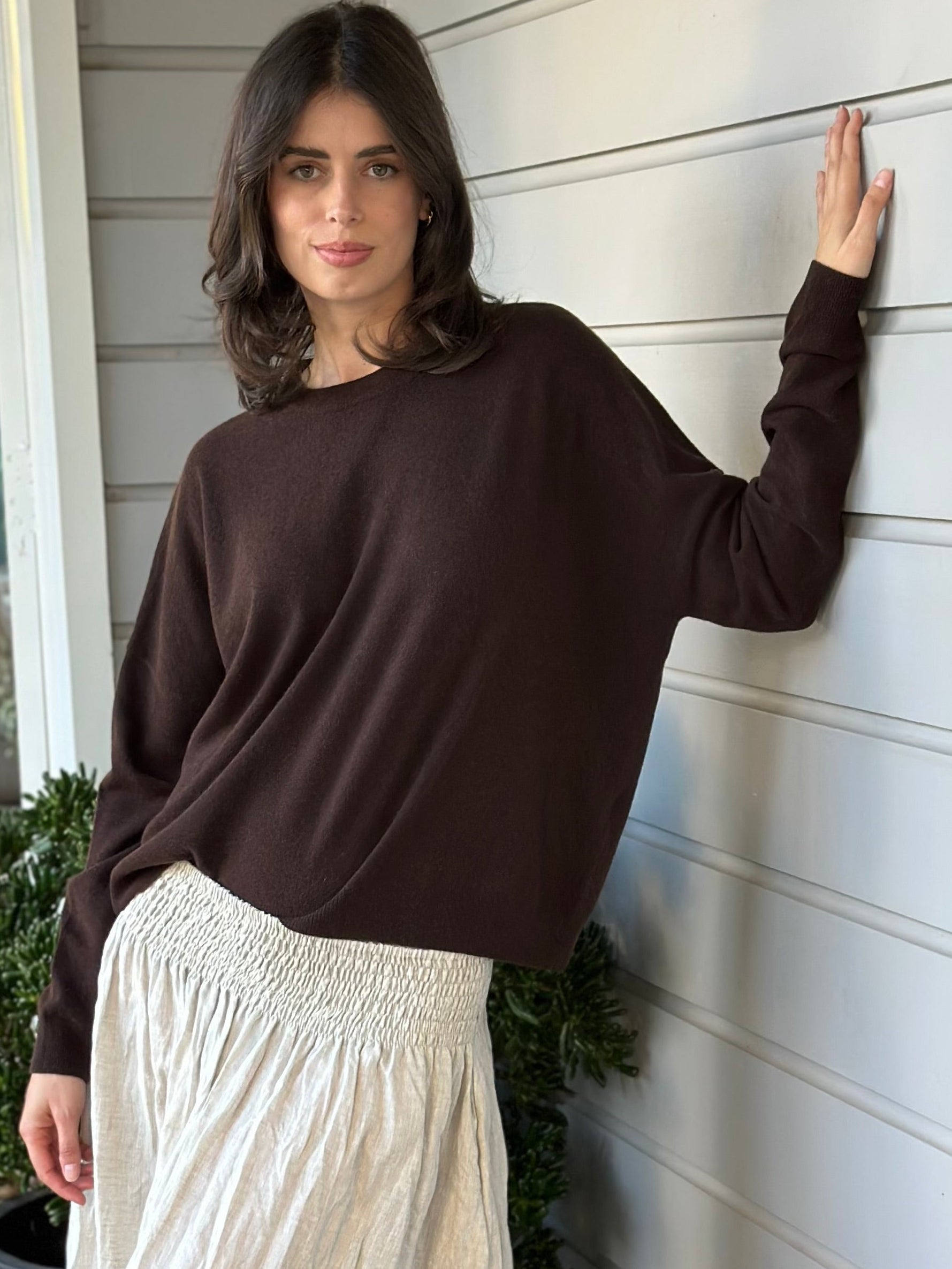 cassie crew neck knit -chocolate cashmere Apparel