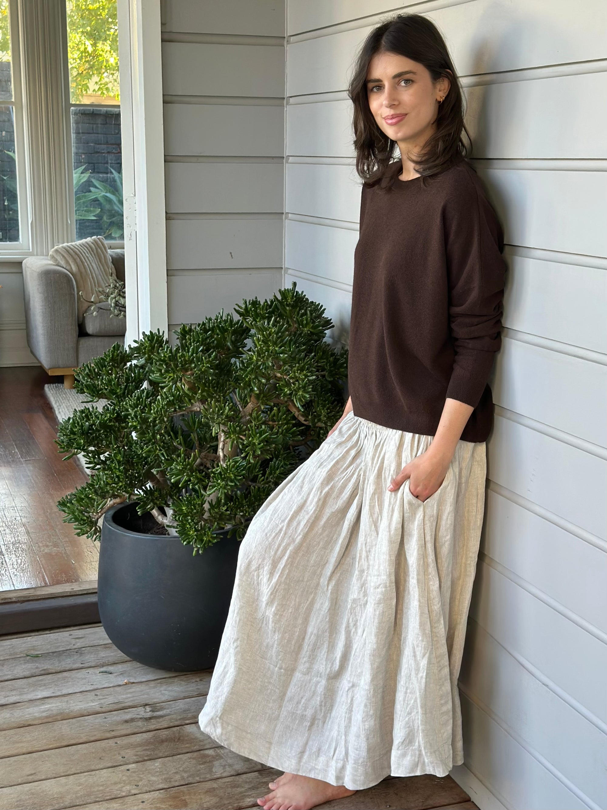 cassie crew neck knit -chocolate cashmere Apparel