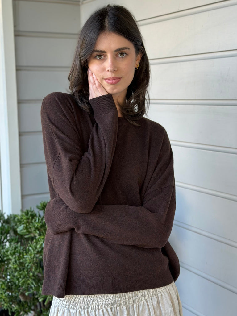 cassie crew neck knit -chocolate cashmere Apparel