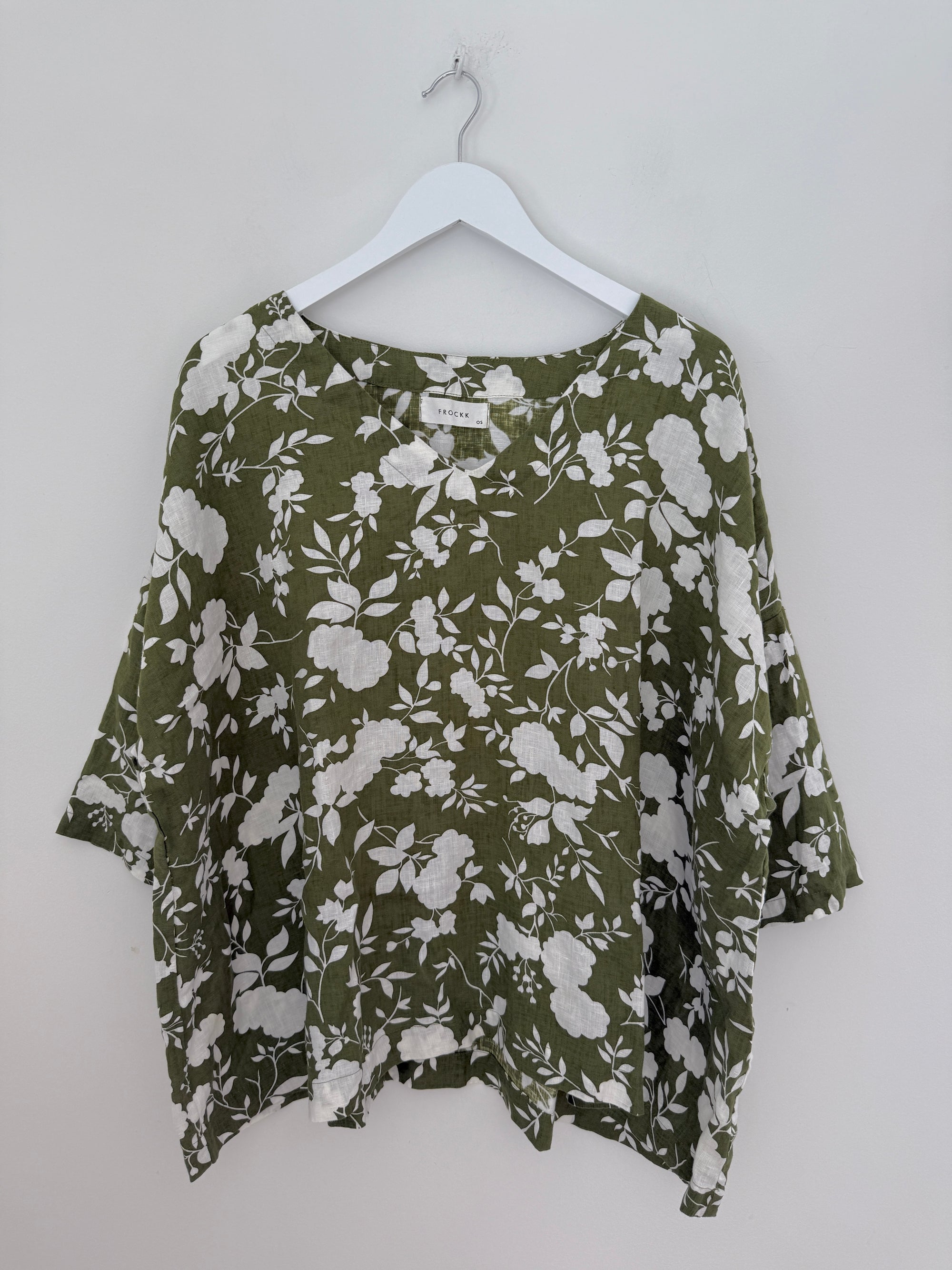 lydia top -moss white flower linen Apparel