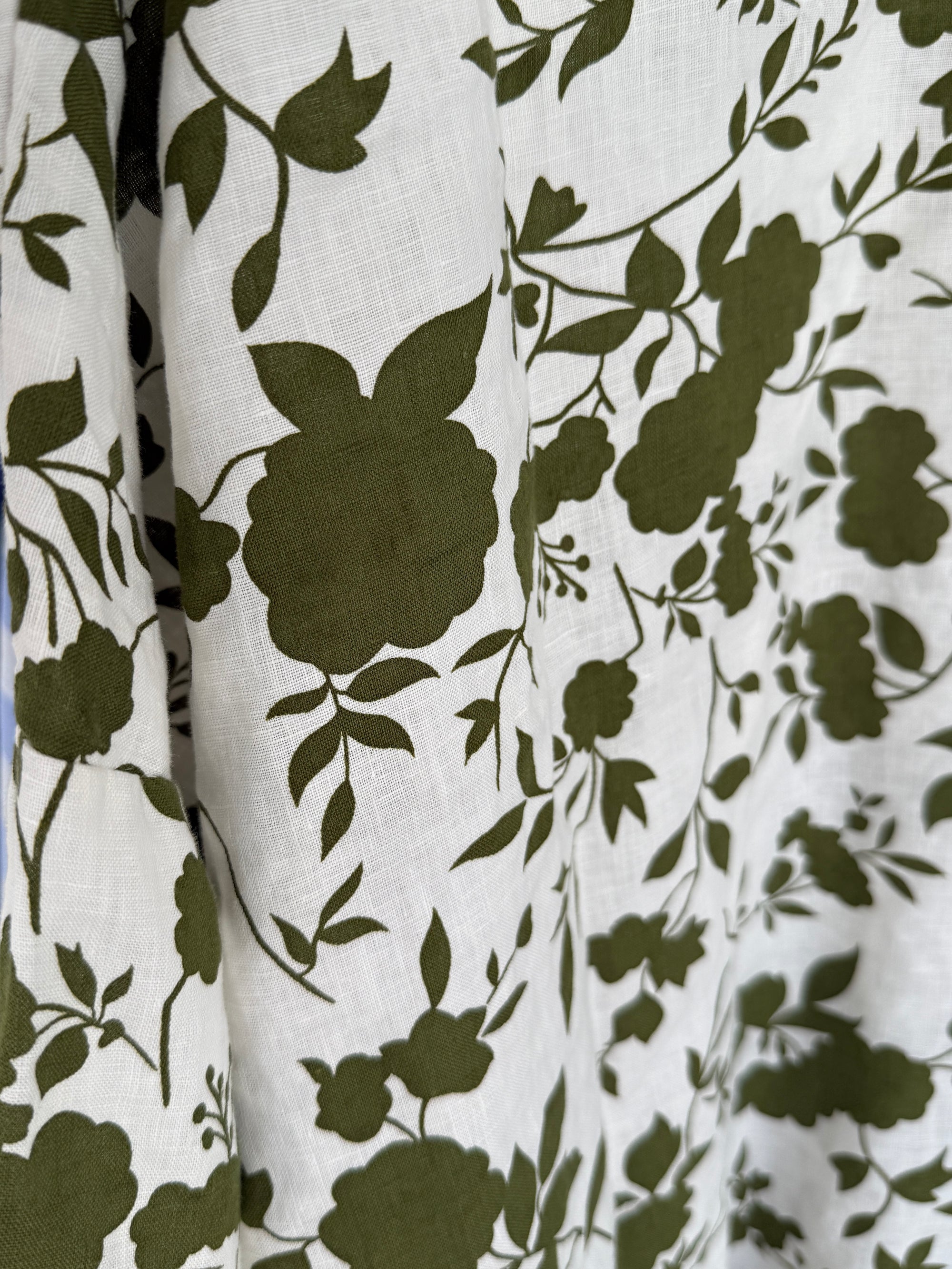 lydia top -white/moss flower linen Apparel