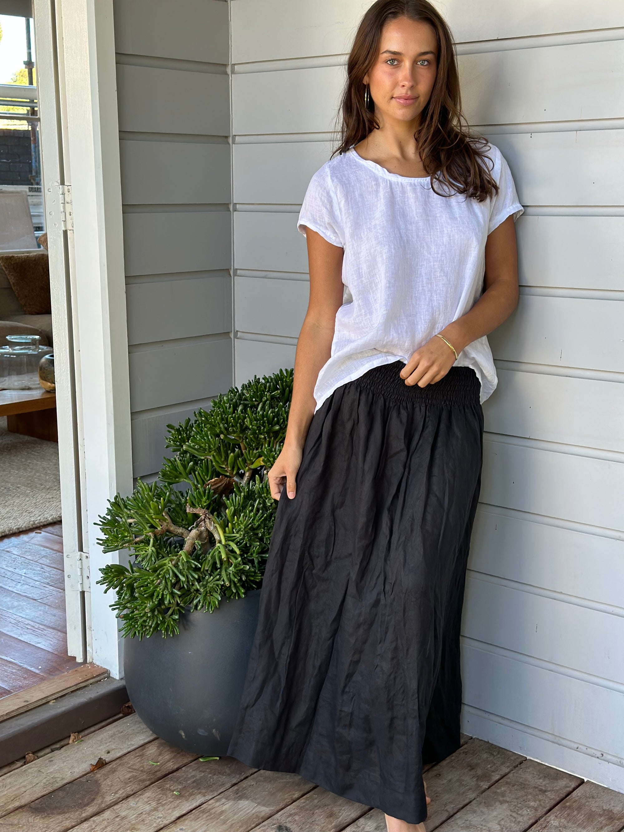 lulu skirt - black linen Apparel  