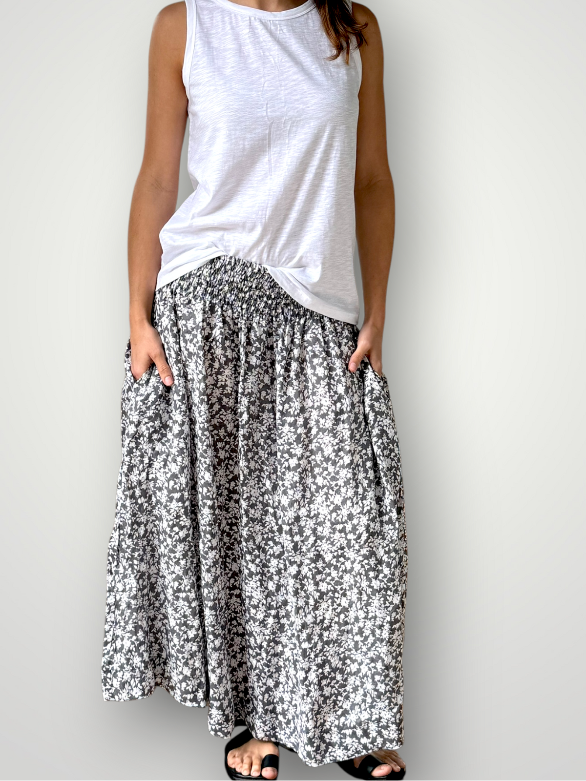 lulu skirt - grey floral linen Apparel