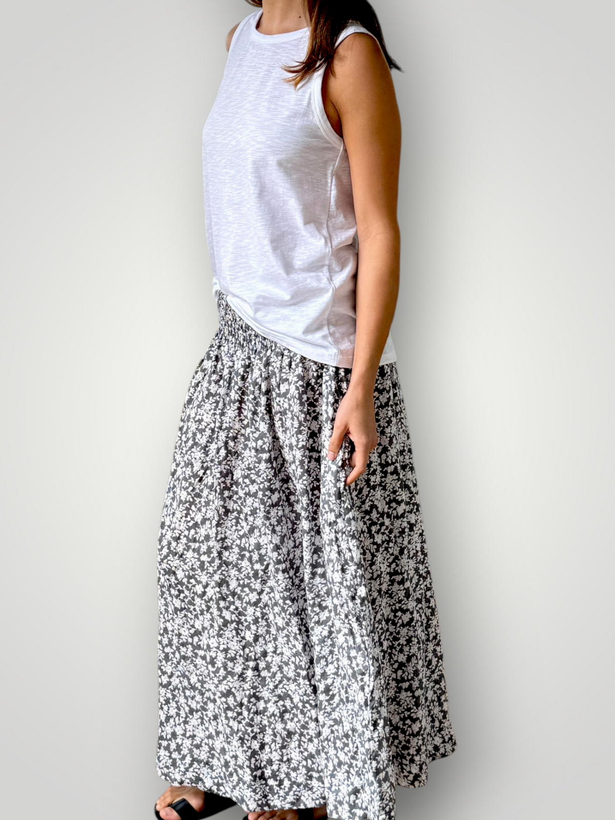 lulu skirt - grey floral linen Apparel