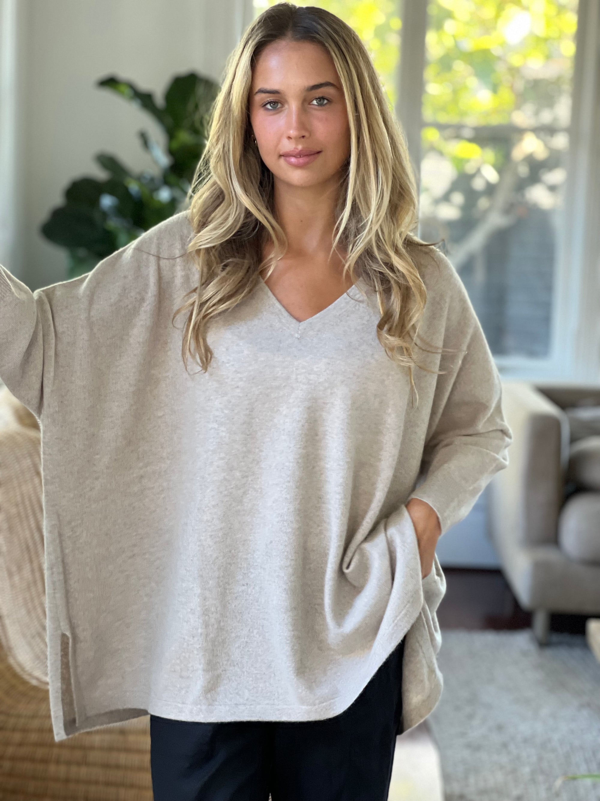 relaxed boyfriend knit- sand cashmere Apparel