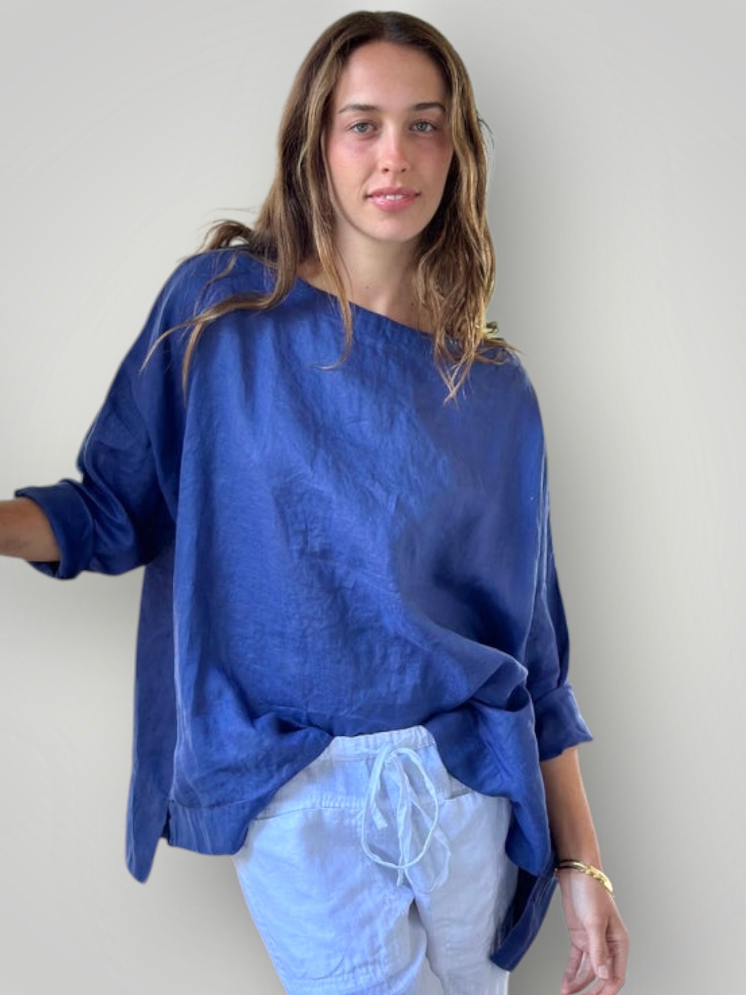 avril top - blue dusk linen Apparel