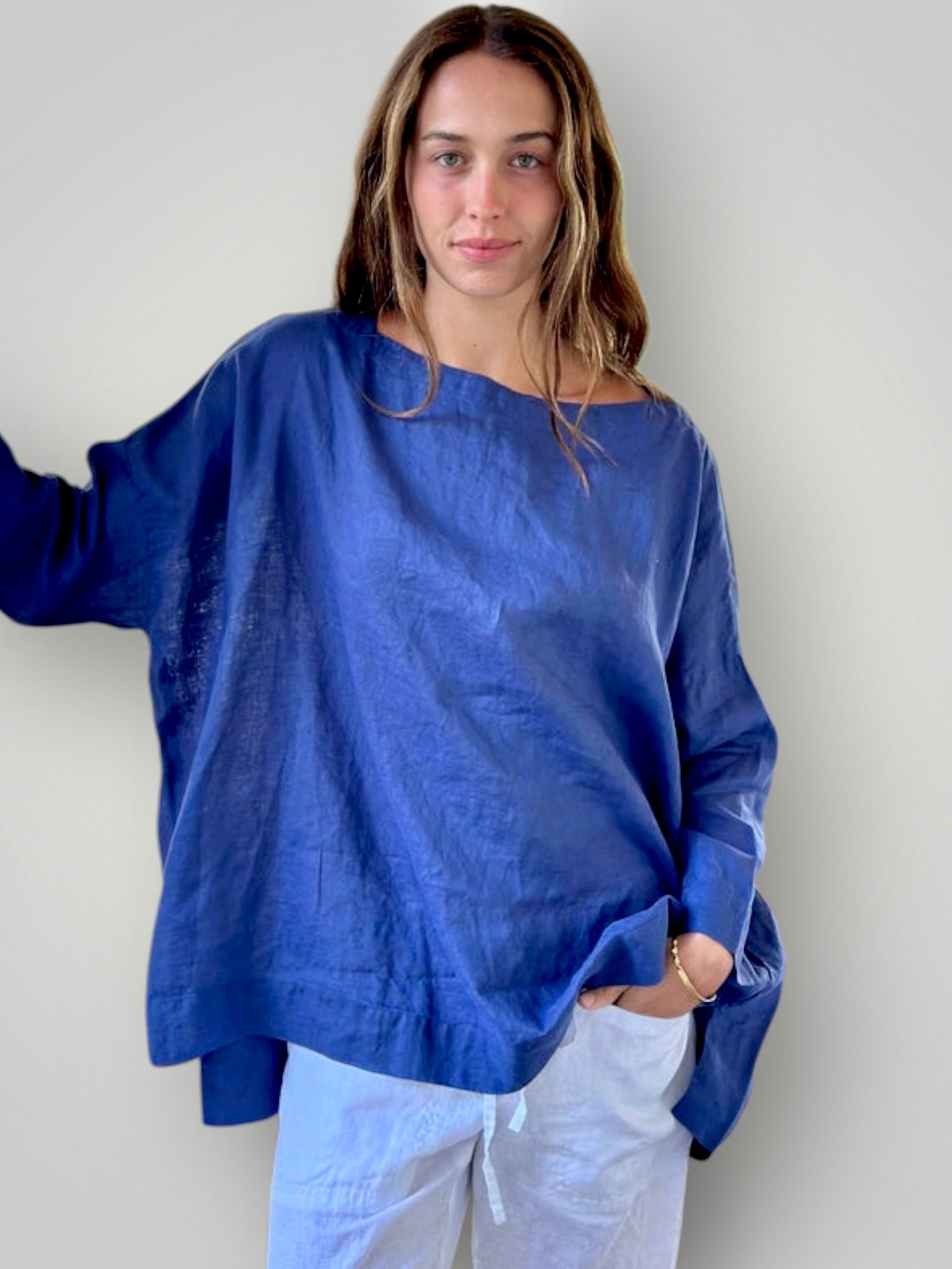 avril top - blue dusk linen Apparel
