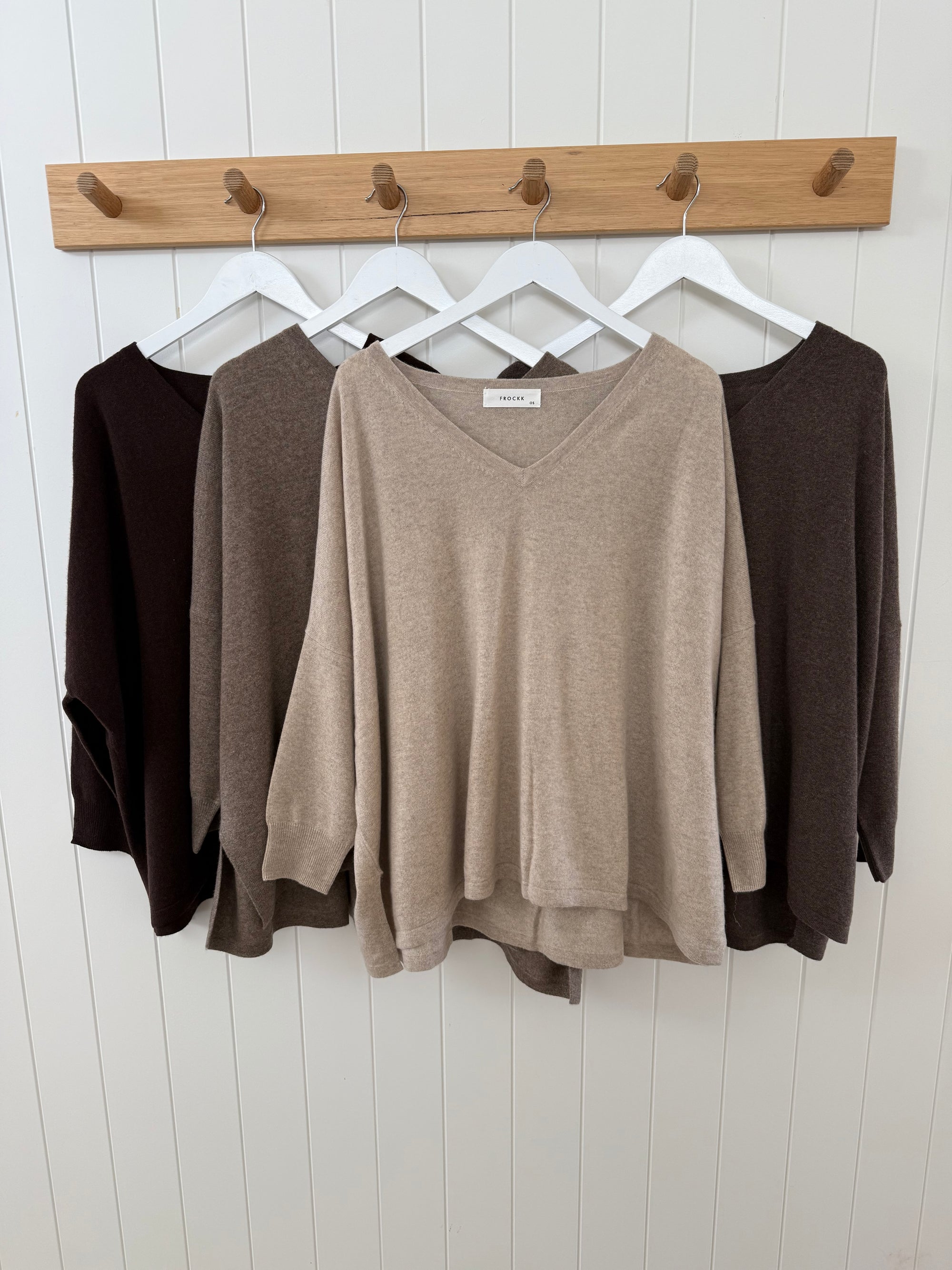 relaxed boyfriend knit- soil cashmere Apparel