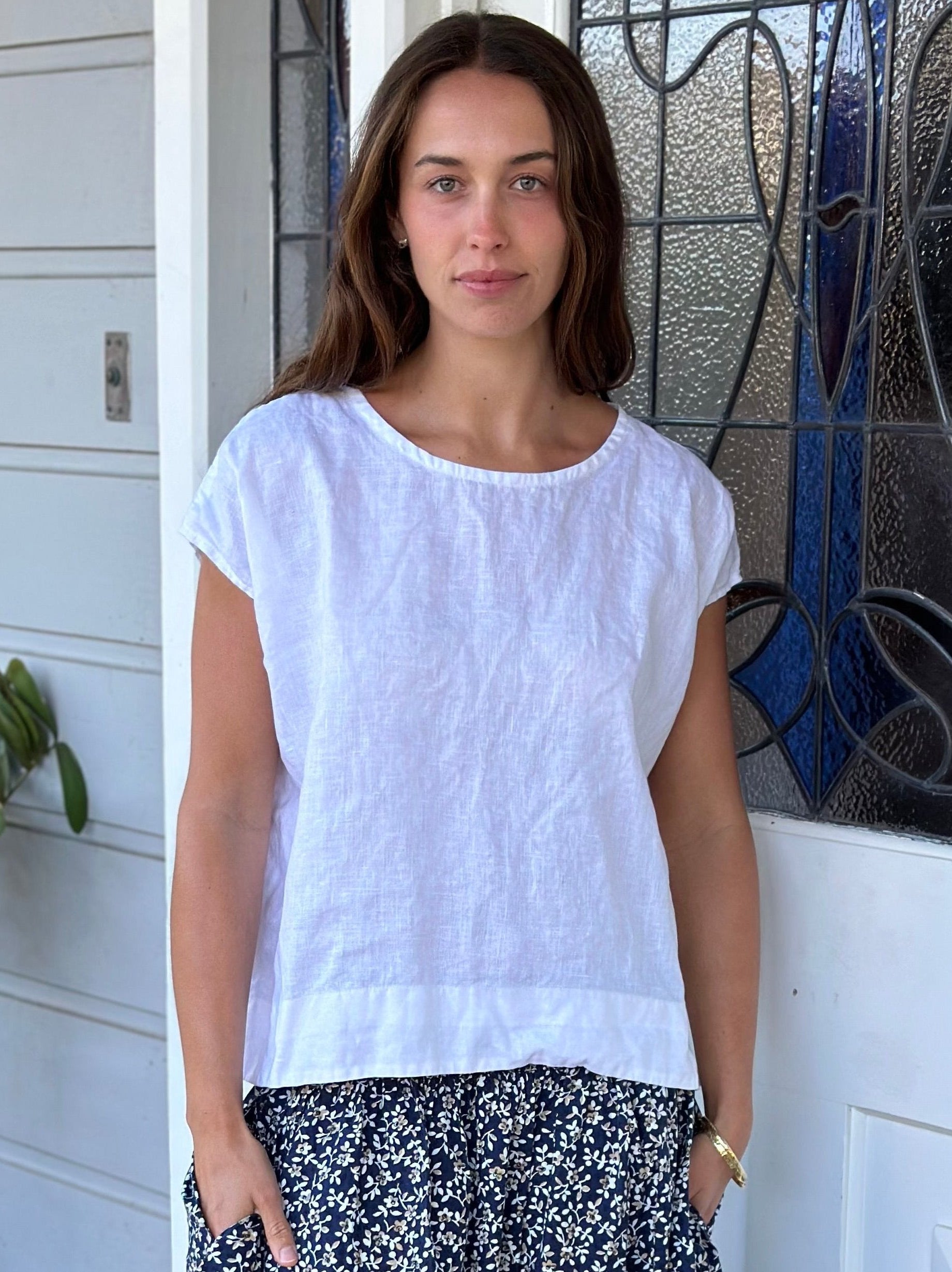emma top - white linen Apparel