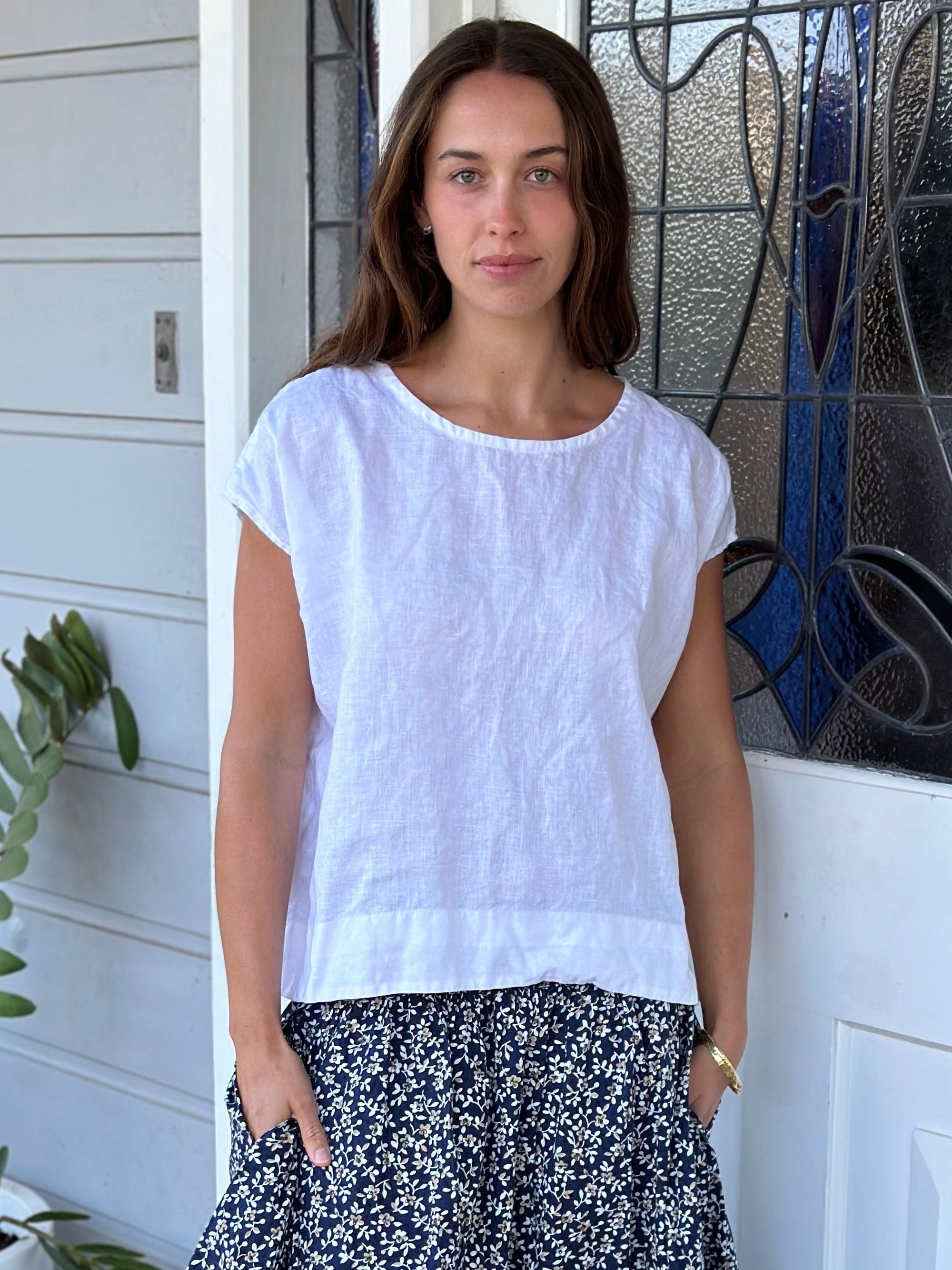 emma top - white linen Apparel