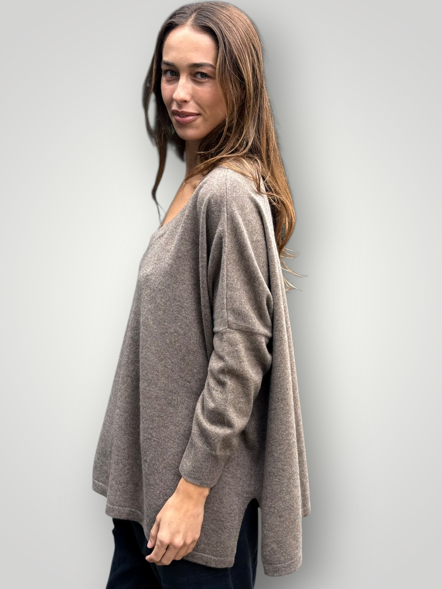 boyfriend v cashmere knit- soil Apparel