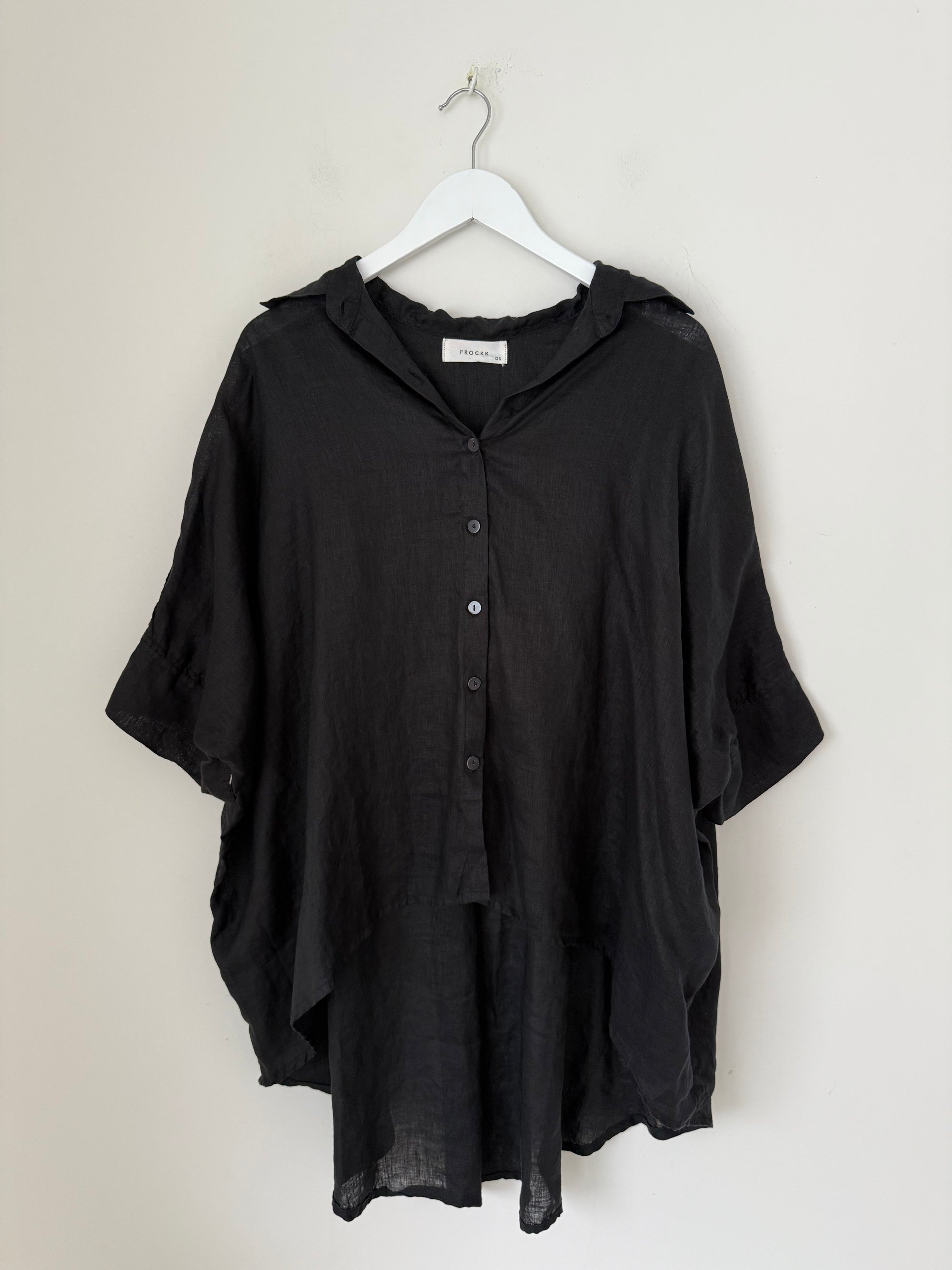 issey shirt-black linen Apparel
