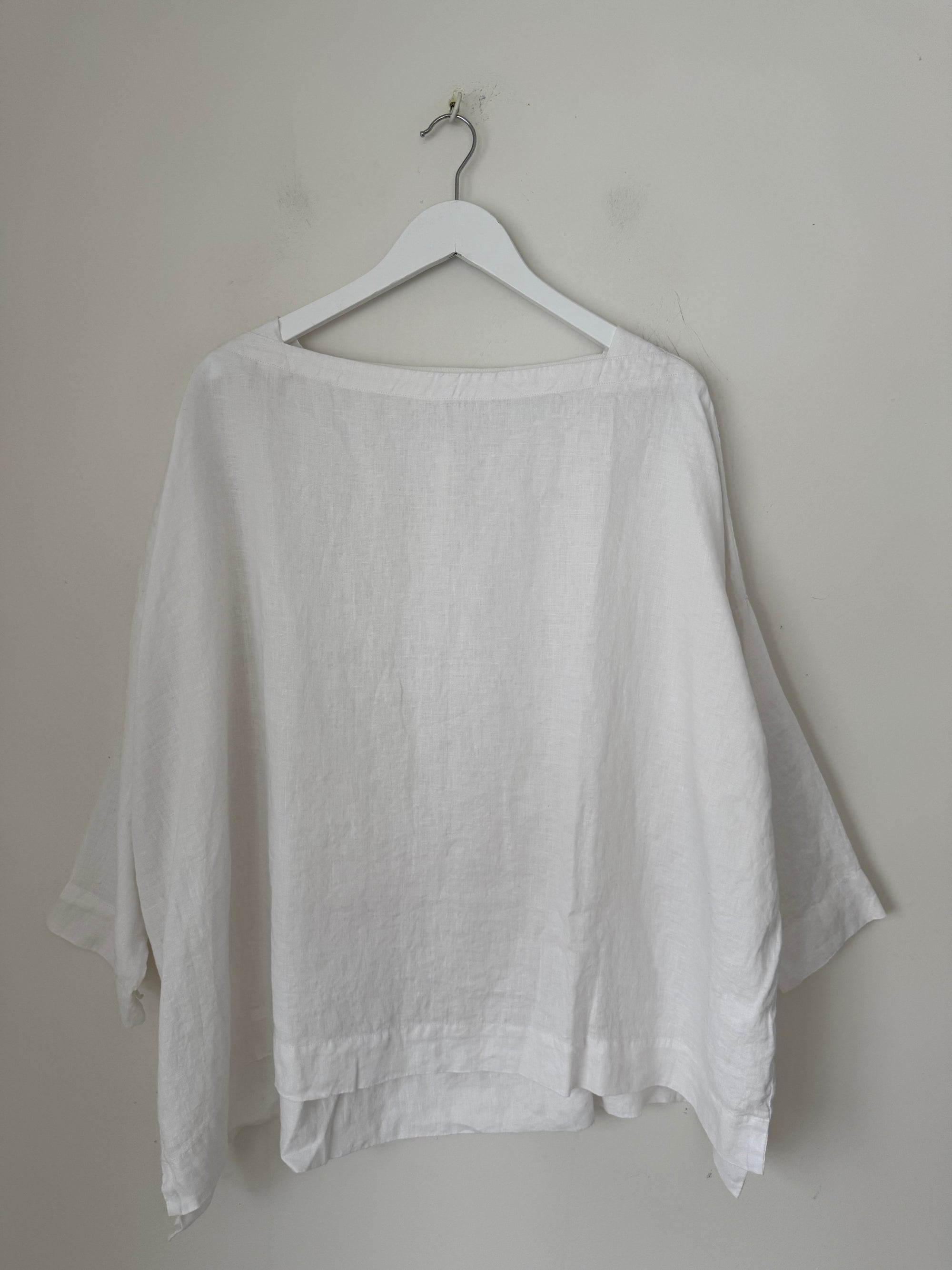 avril top - white linen Apparel