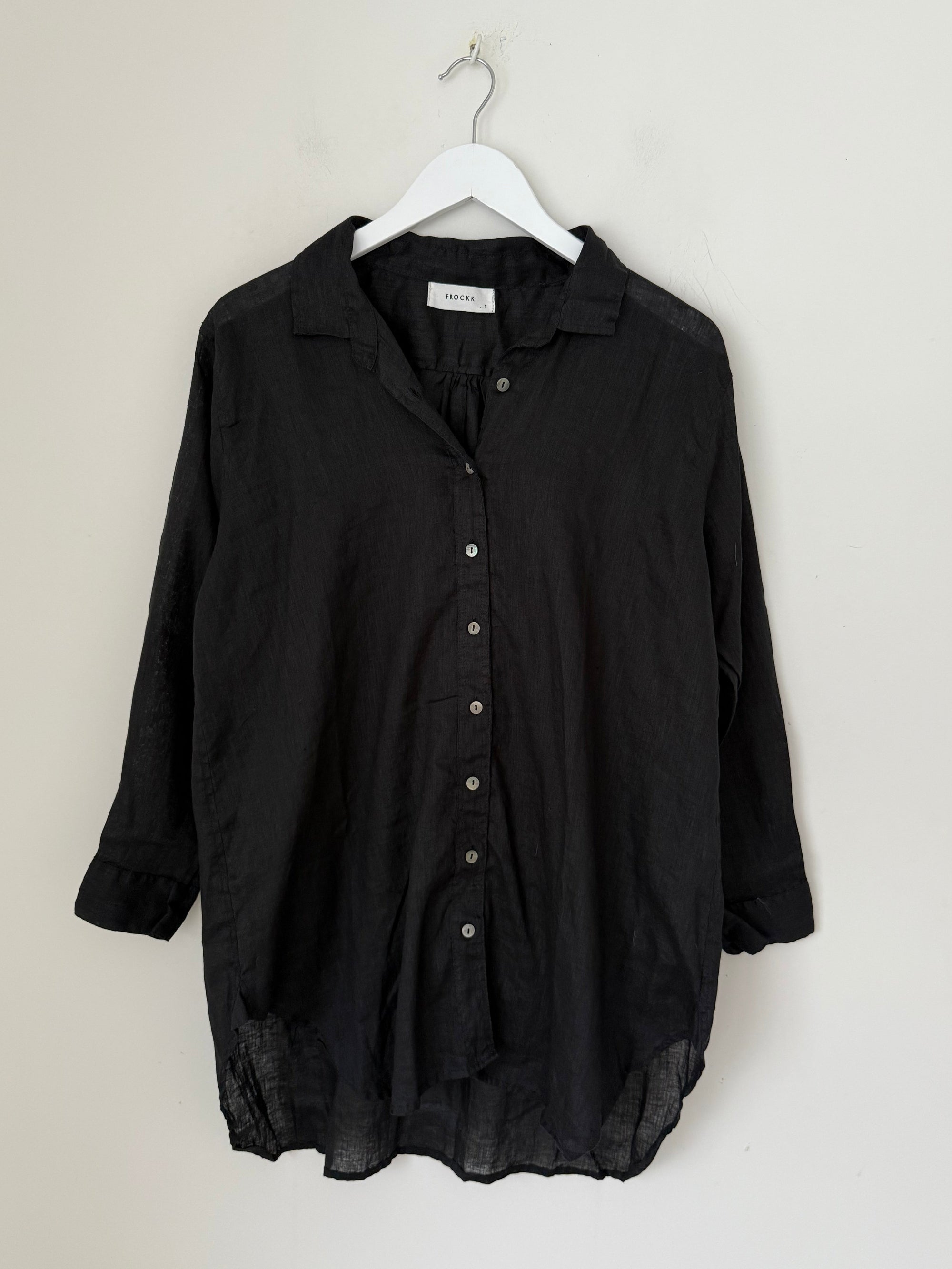 skyla shirt - black linen Apparel