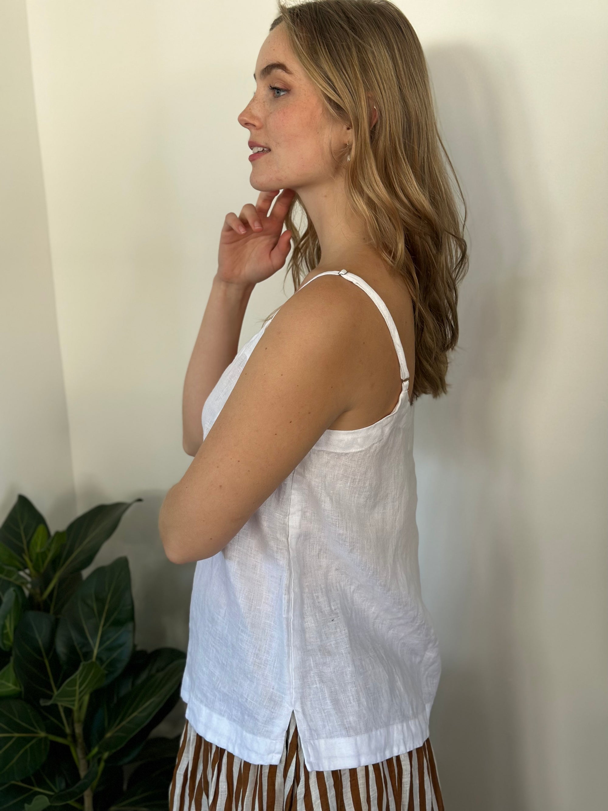 amy linen cami- white Apparel  