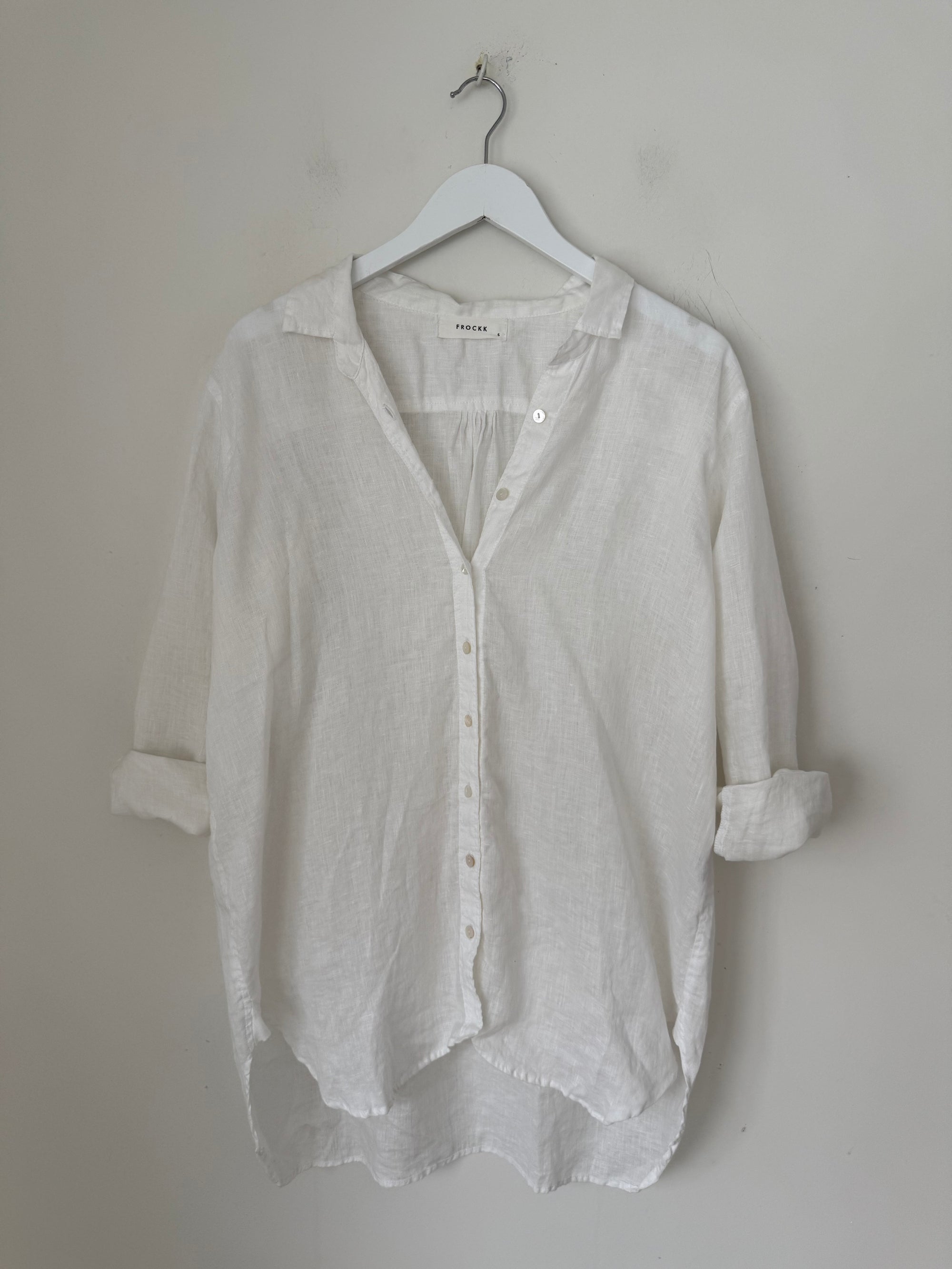 skyla shirt - white linen Apparel
