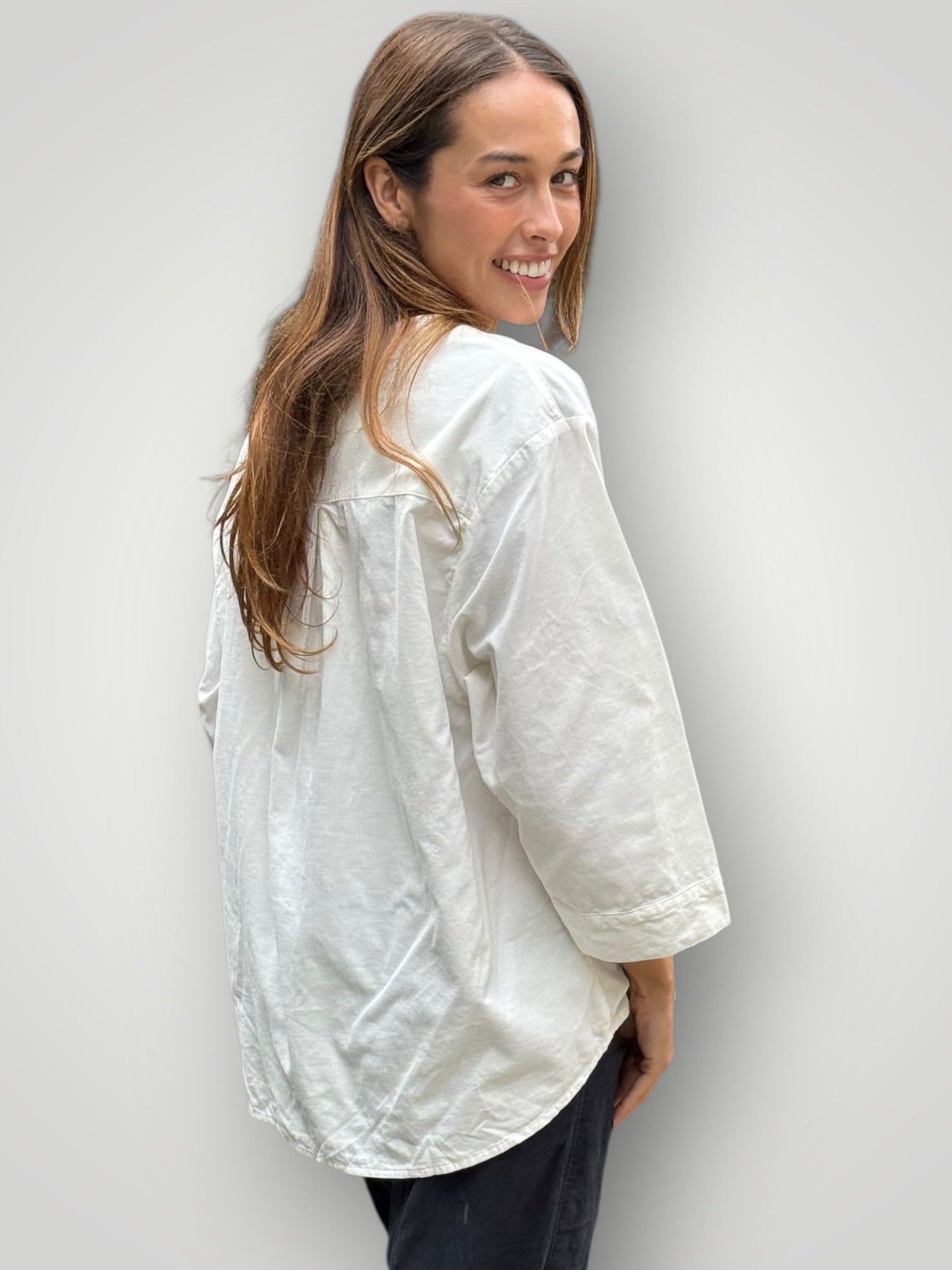 raine shirt - warm white cord Apparel