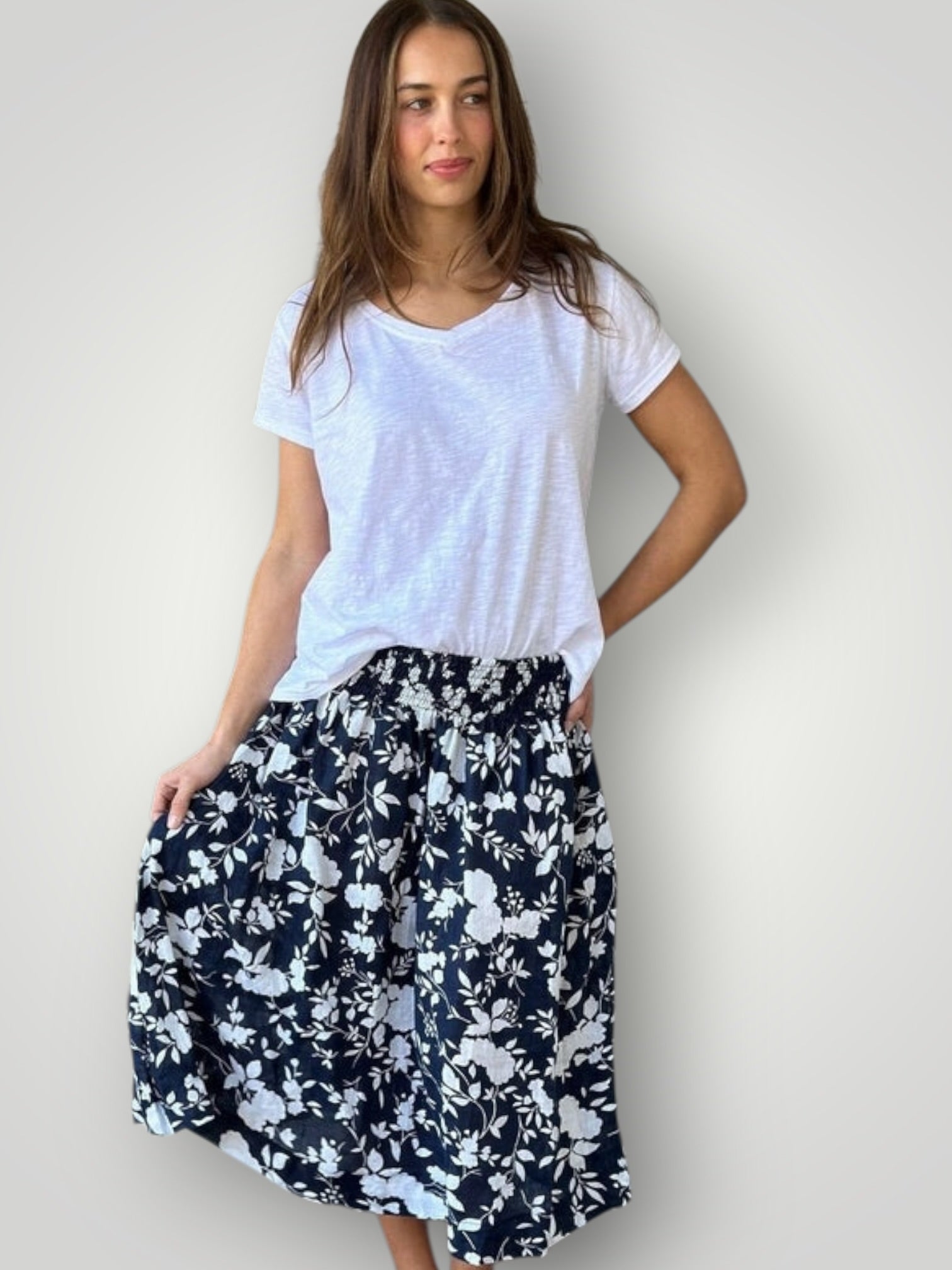 lola skirt - big navy flower linen Apparel
