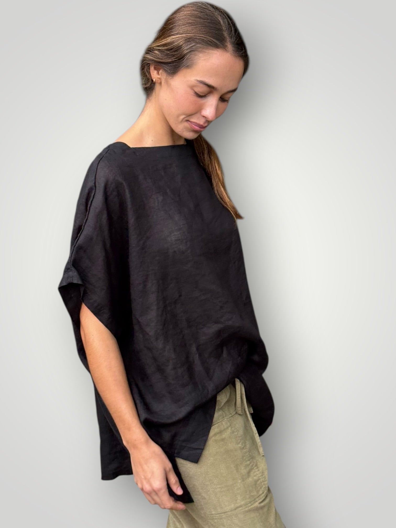 sammy top -black linen Apparel