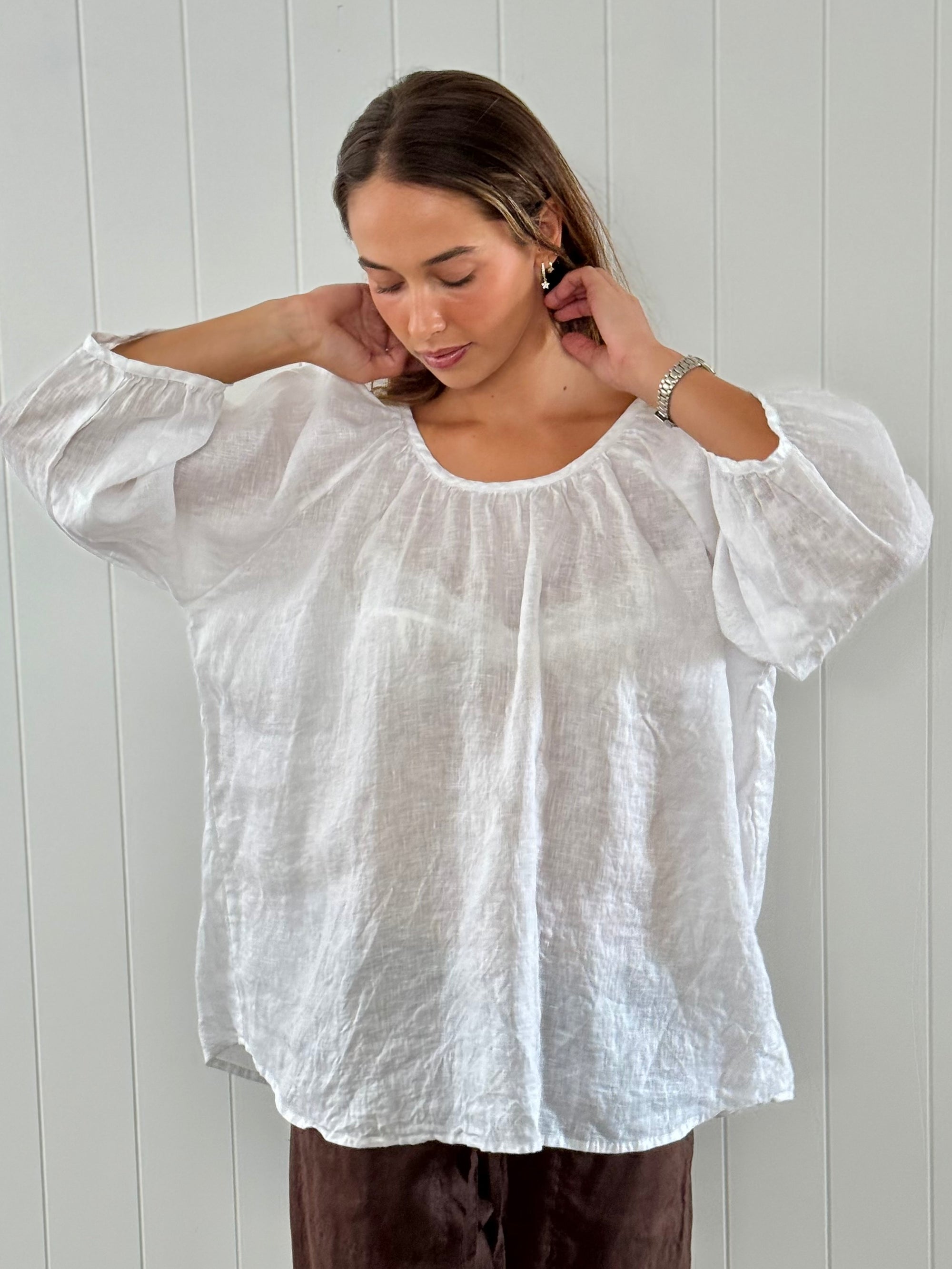louisa top-white linen Apparel