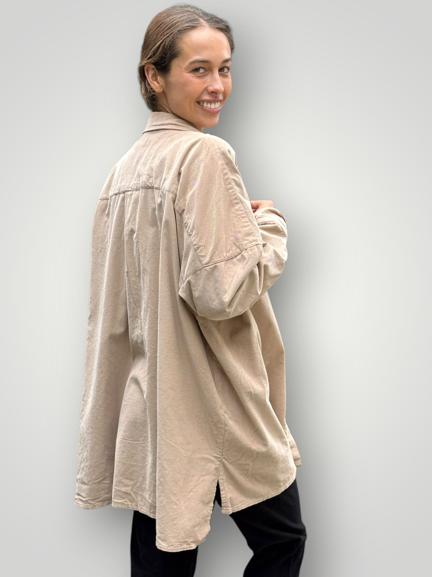 aiden oversized shirt -sand cord Apparel