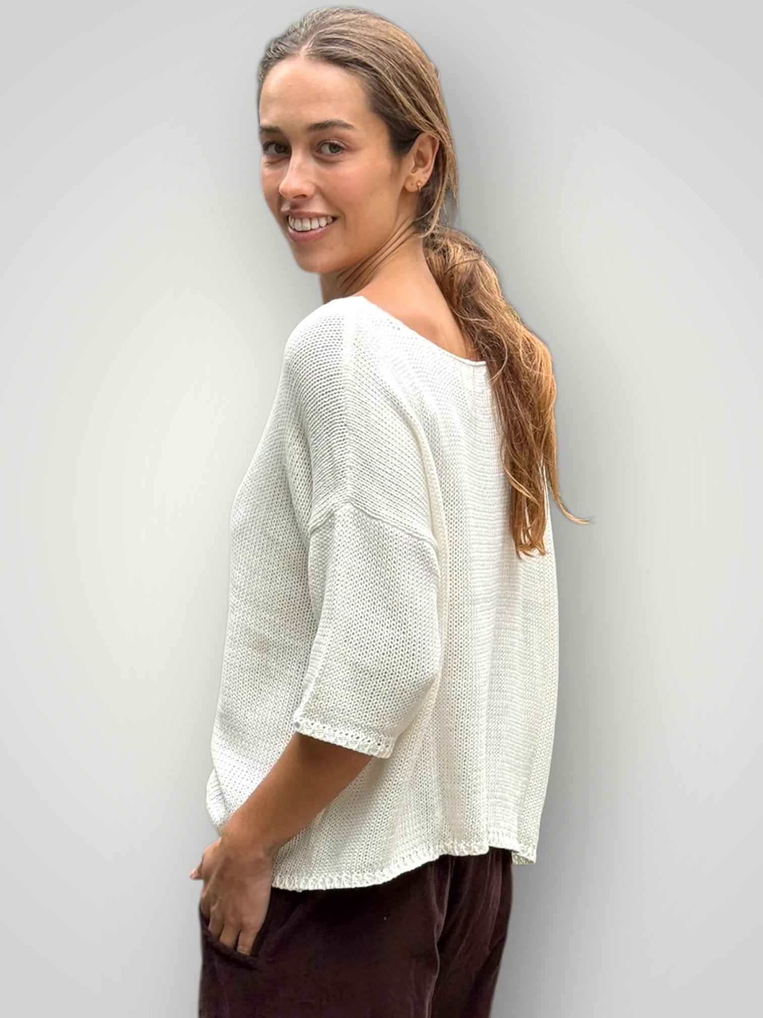 alex knit - warm white cotton Apparel