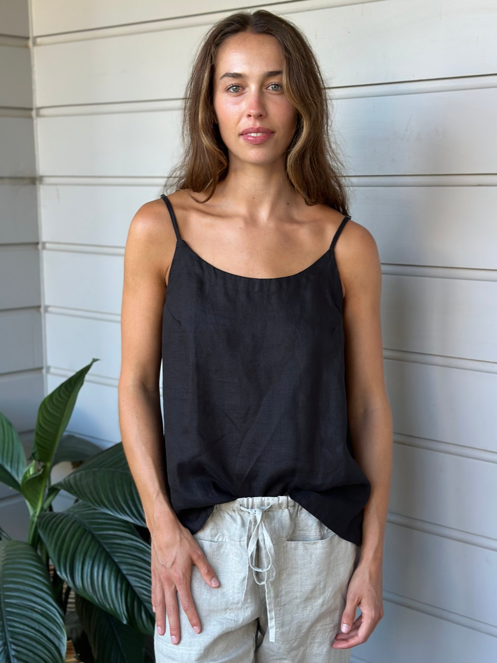 amy linen cami - black Apparel