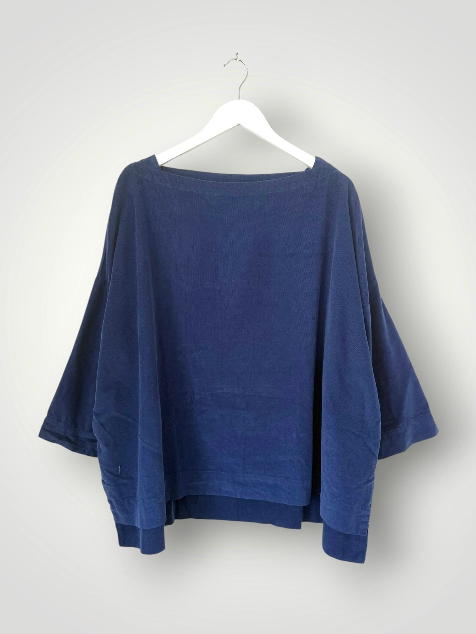 avril top -blue dusk cord Apparel