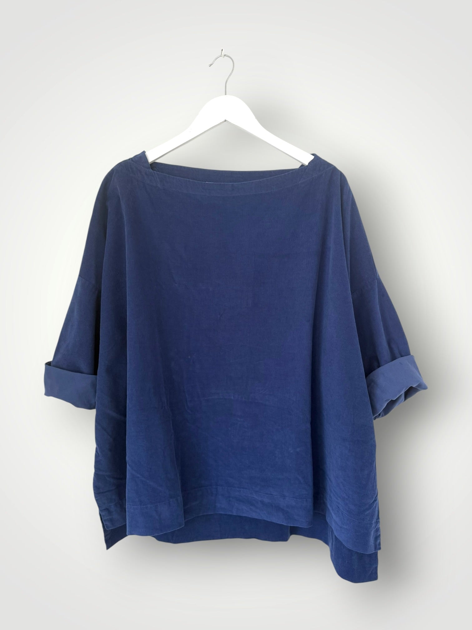 avril top -blue dusk cord Apparel