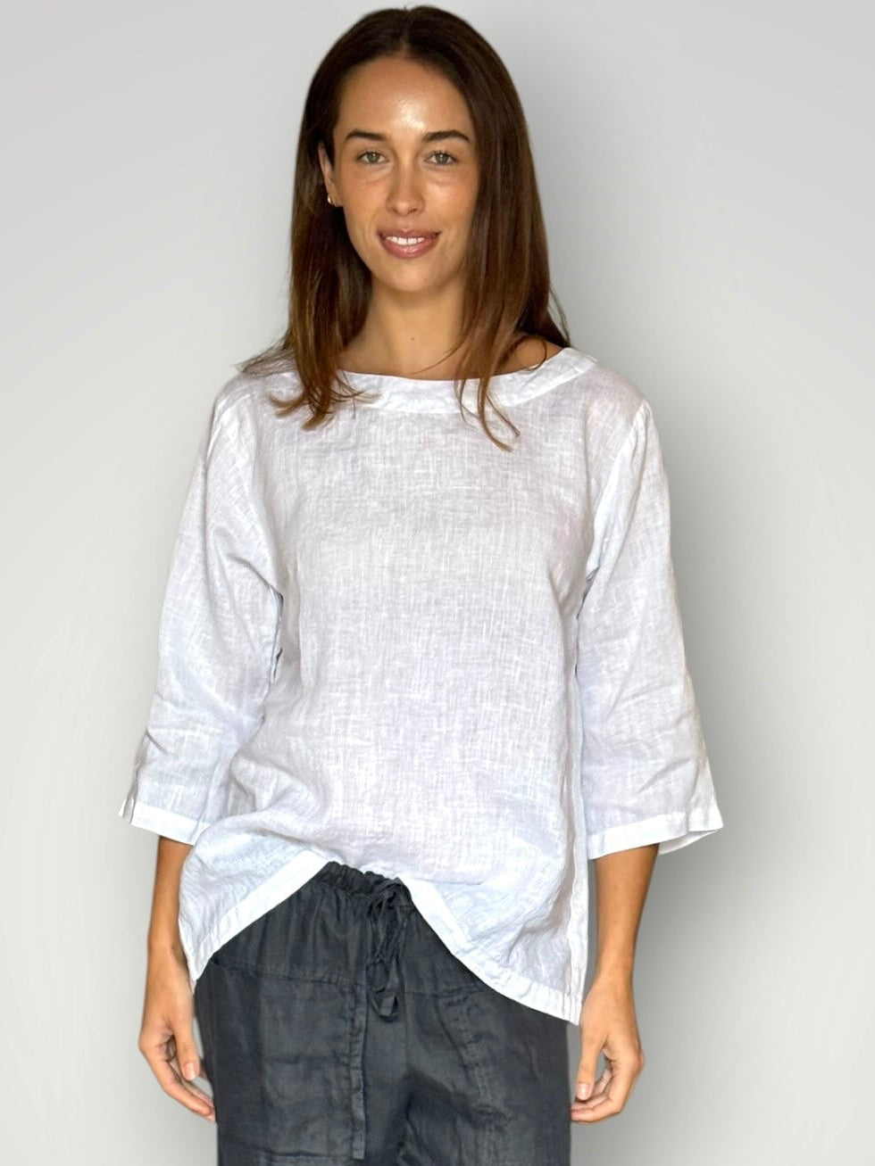 april top-white linen Apparel