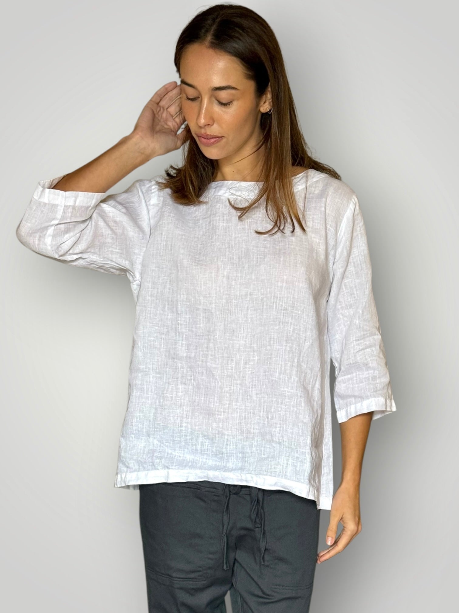 april top-white linen Apparel