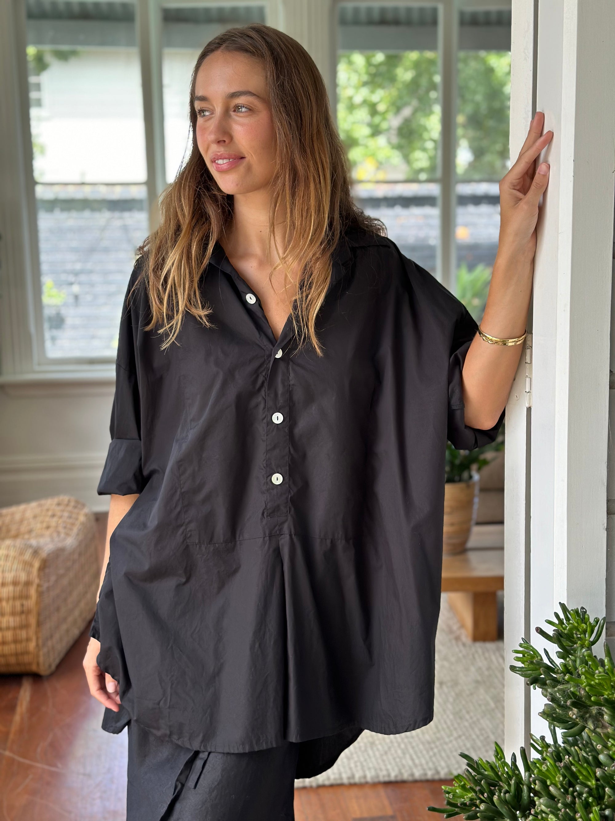 megan shirt-black cotton Apparel  