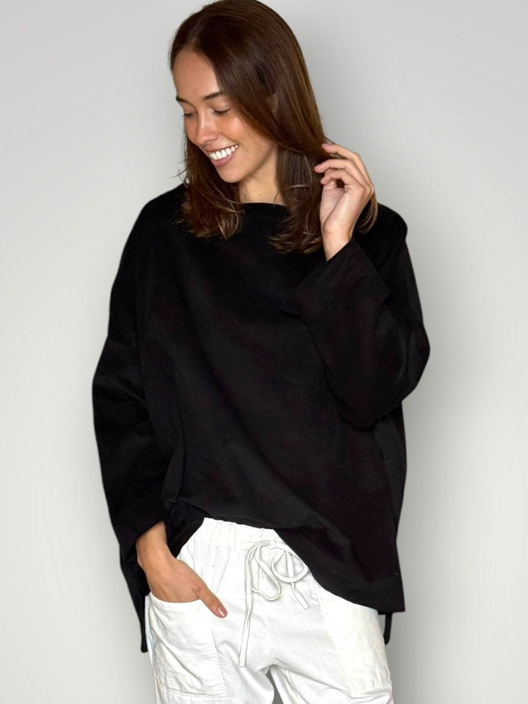 avril top -black cord Apparel