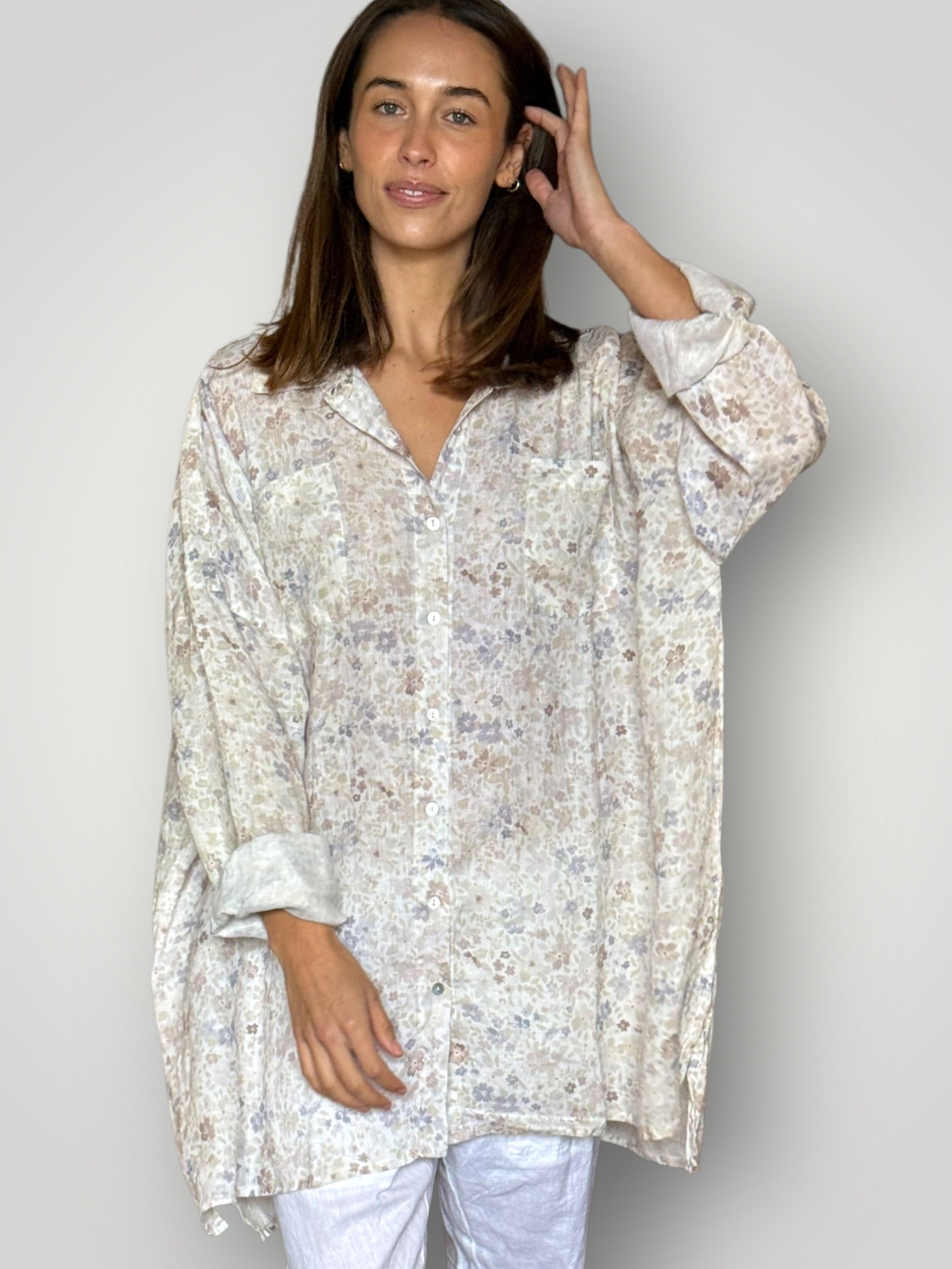 aiden boyfriend shirt -flower patch linen Apparel