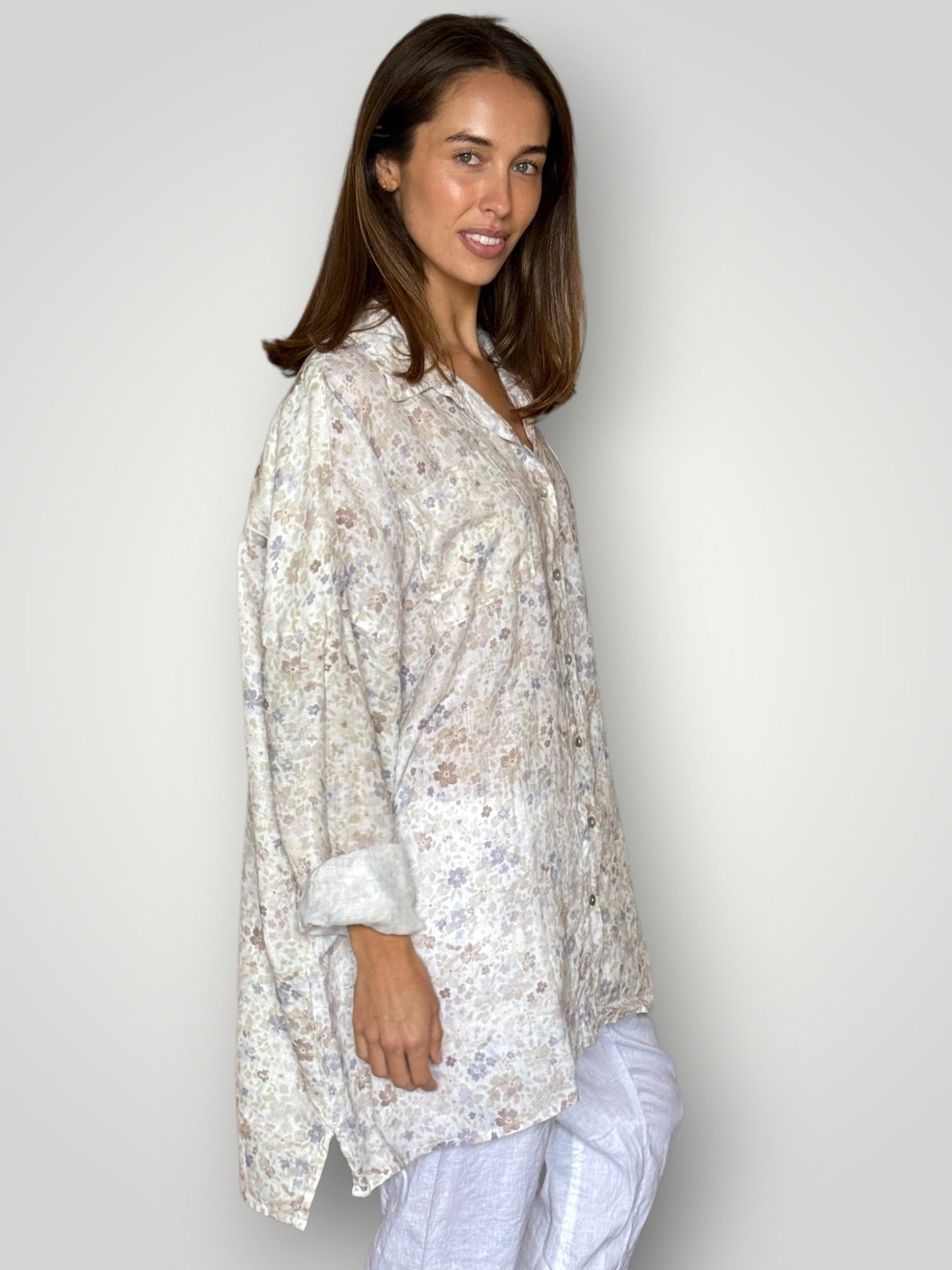 aiden boyfriend shirt -flower patch linen Apparel