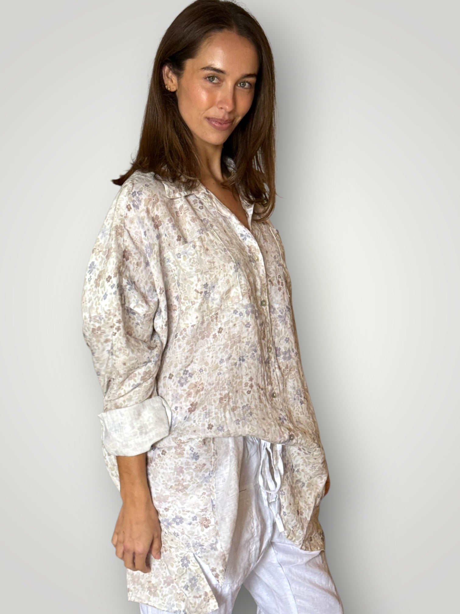 aiden boyfriend shirt -flower patch linen Apparel