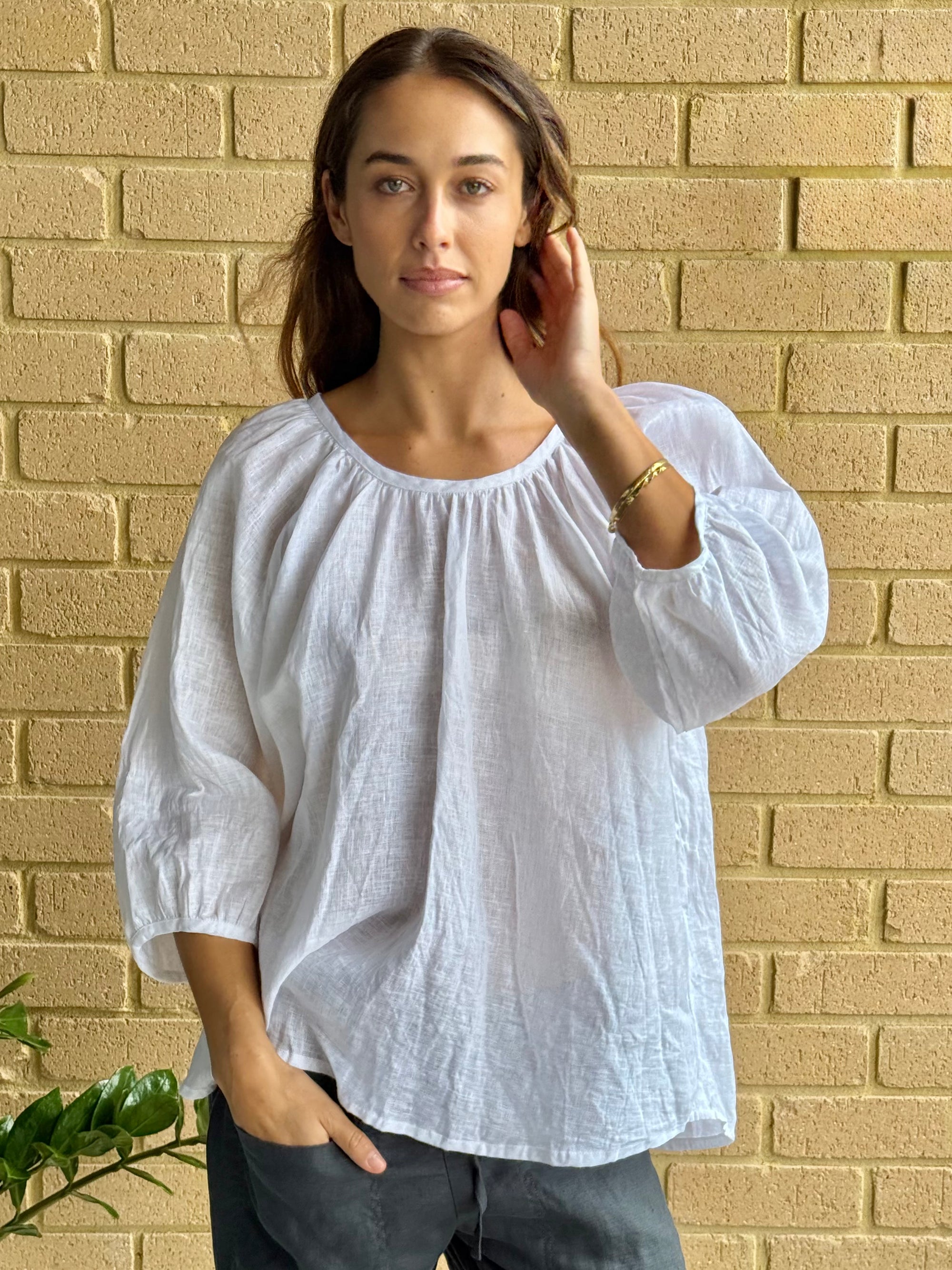 louisa top-white linen Apparel