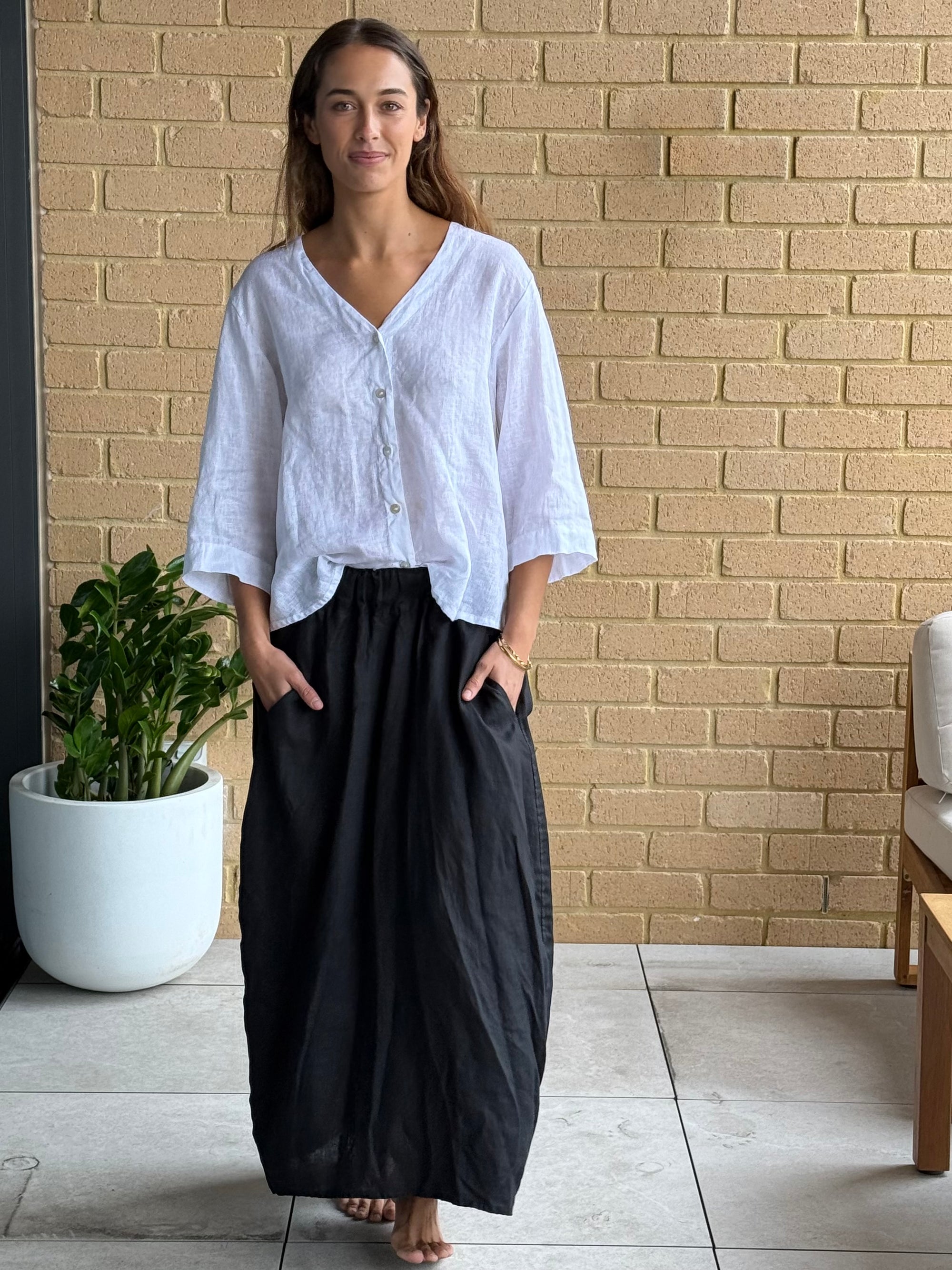 lana skirt - black linen Apparel