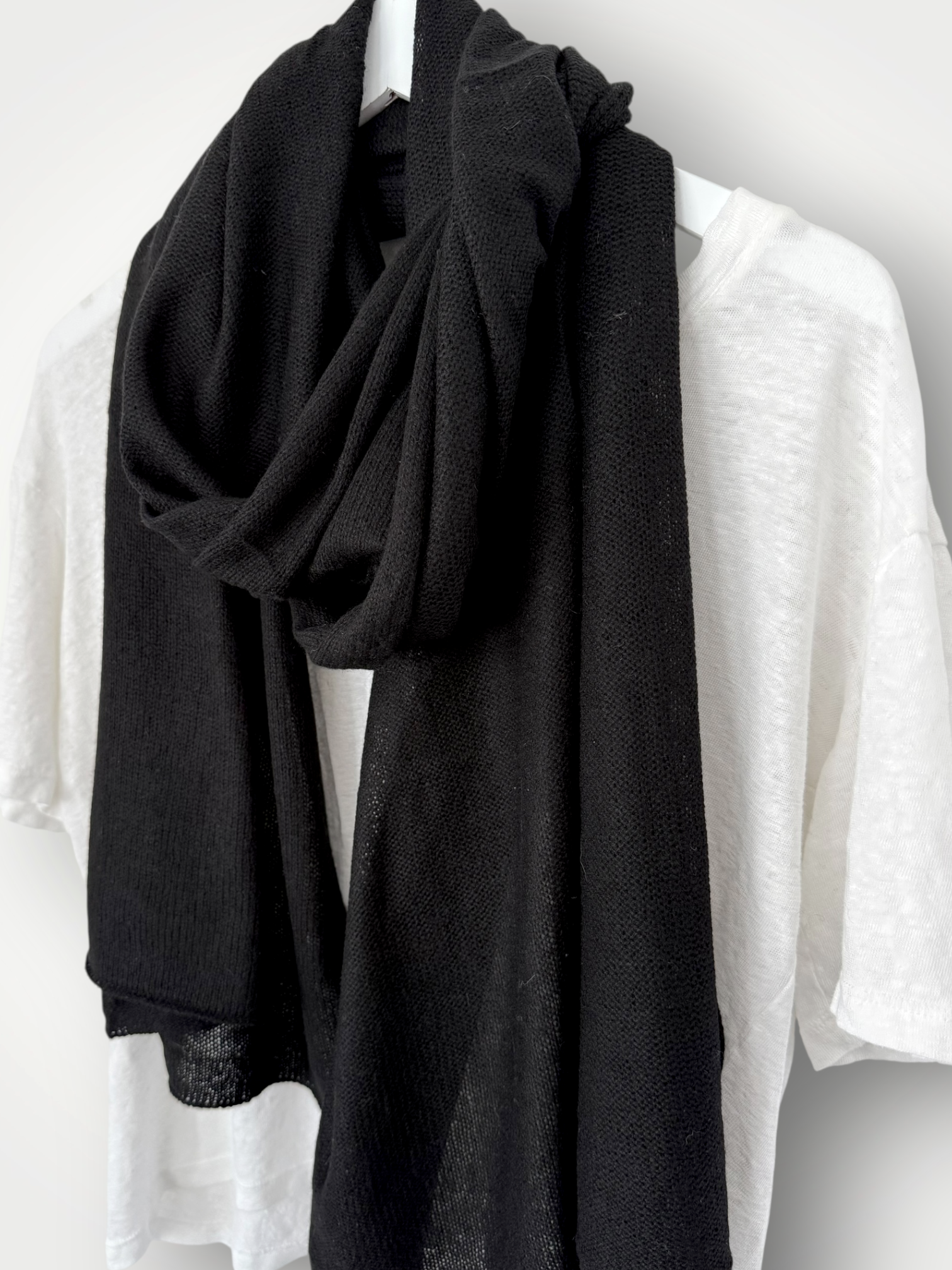 pure cashmere scarf/wrap- black
